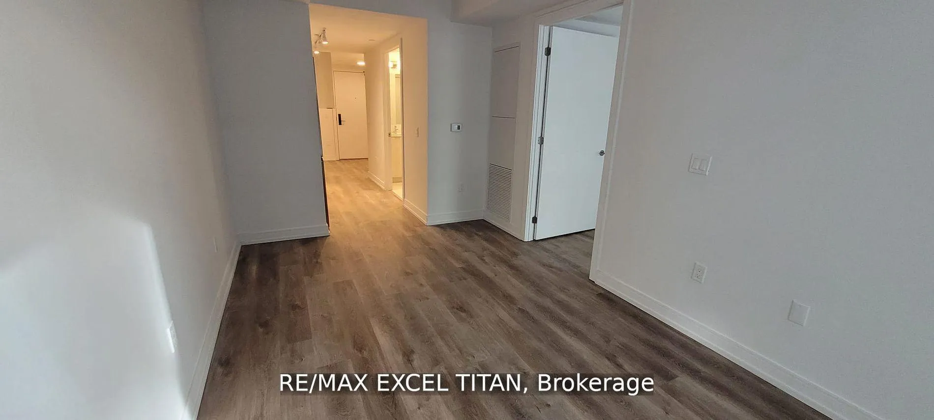Photo 5 of Unit #417, 1 Jarvis Street, Hamilton, Beasley — HOMEH
