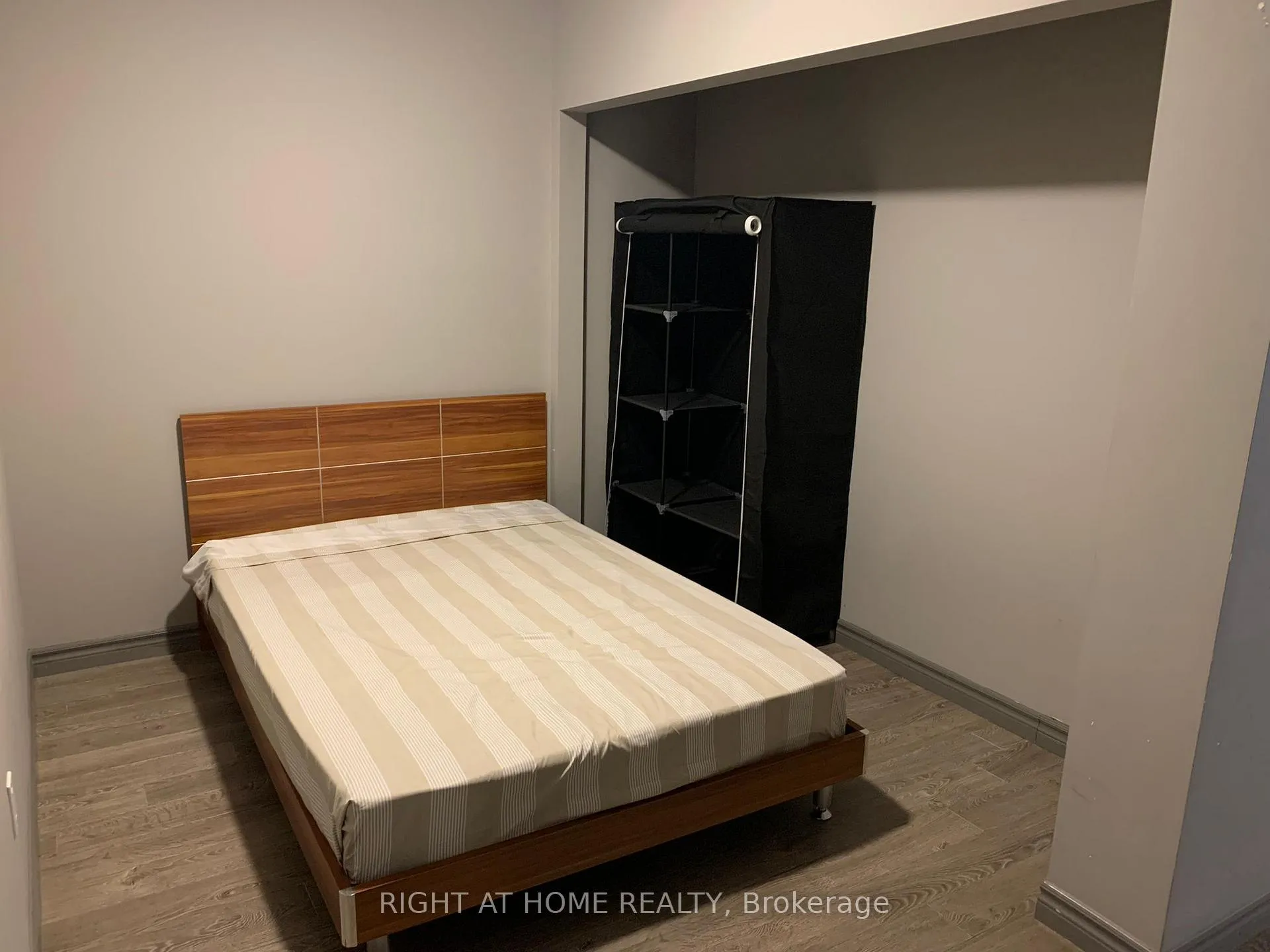 Front of Unit 303, 321 Spruce Street