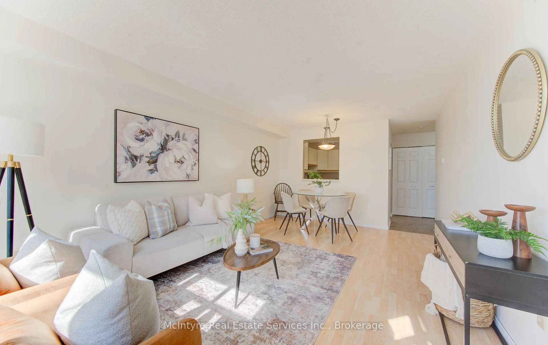 Photo 3 of Unit 405, 1414 King Street E, Kitchener — HOMEH