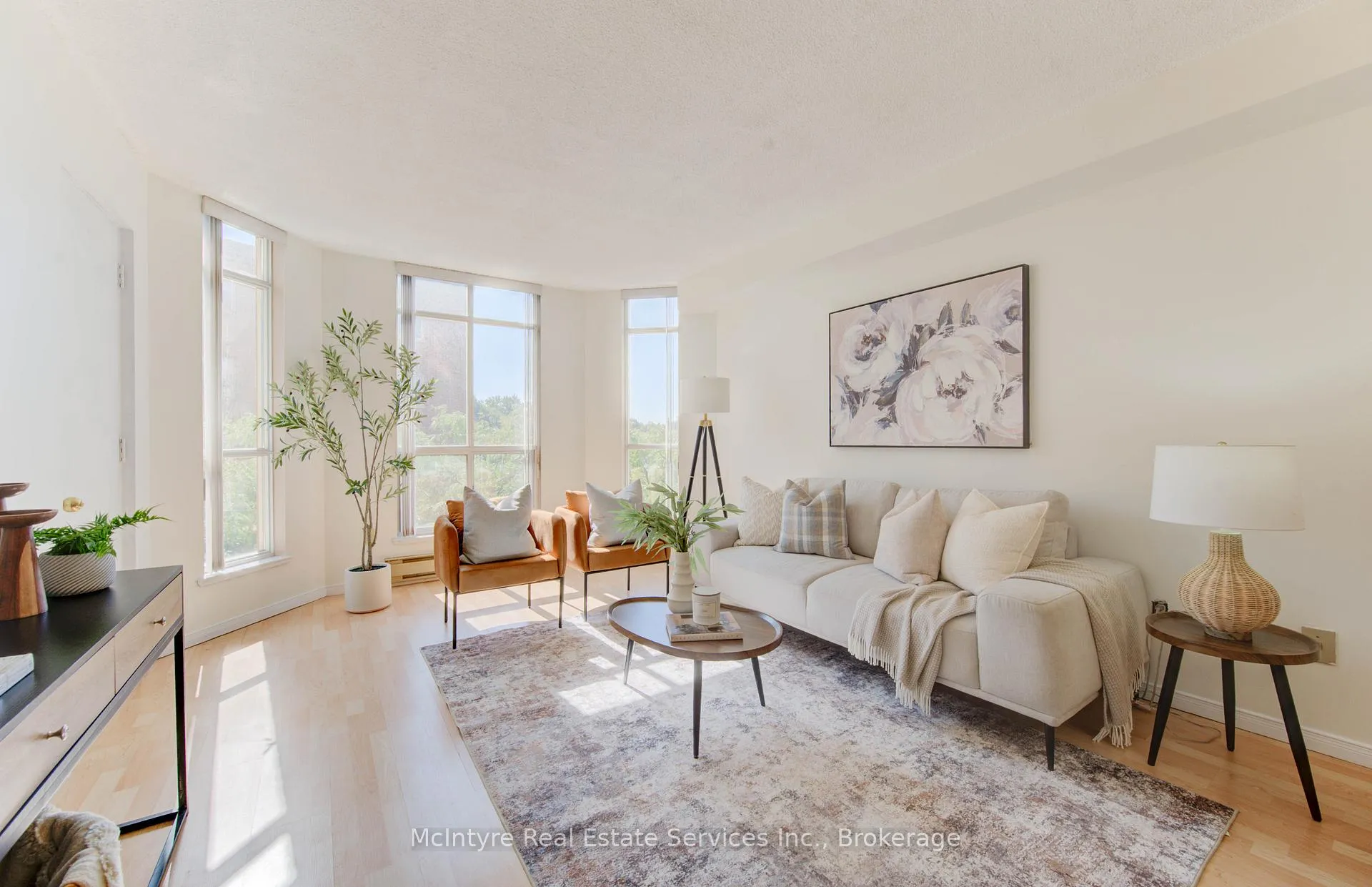 Photo 12 of Unit 405, 1414 King Street E, Kitchener — HOMEH