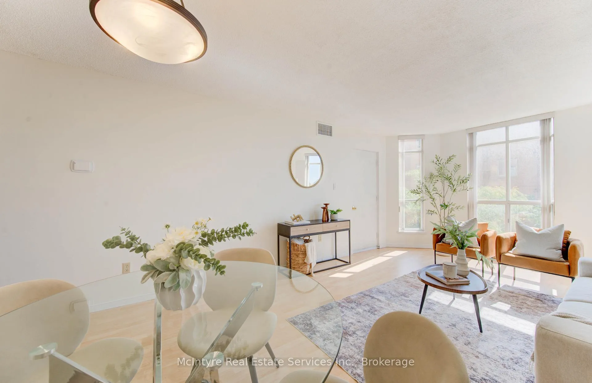 Photo 13 of Unit 405, 1414 King Street E, Kitchener — HOMEH