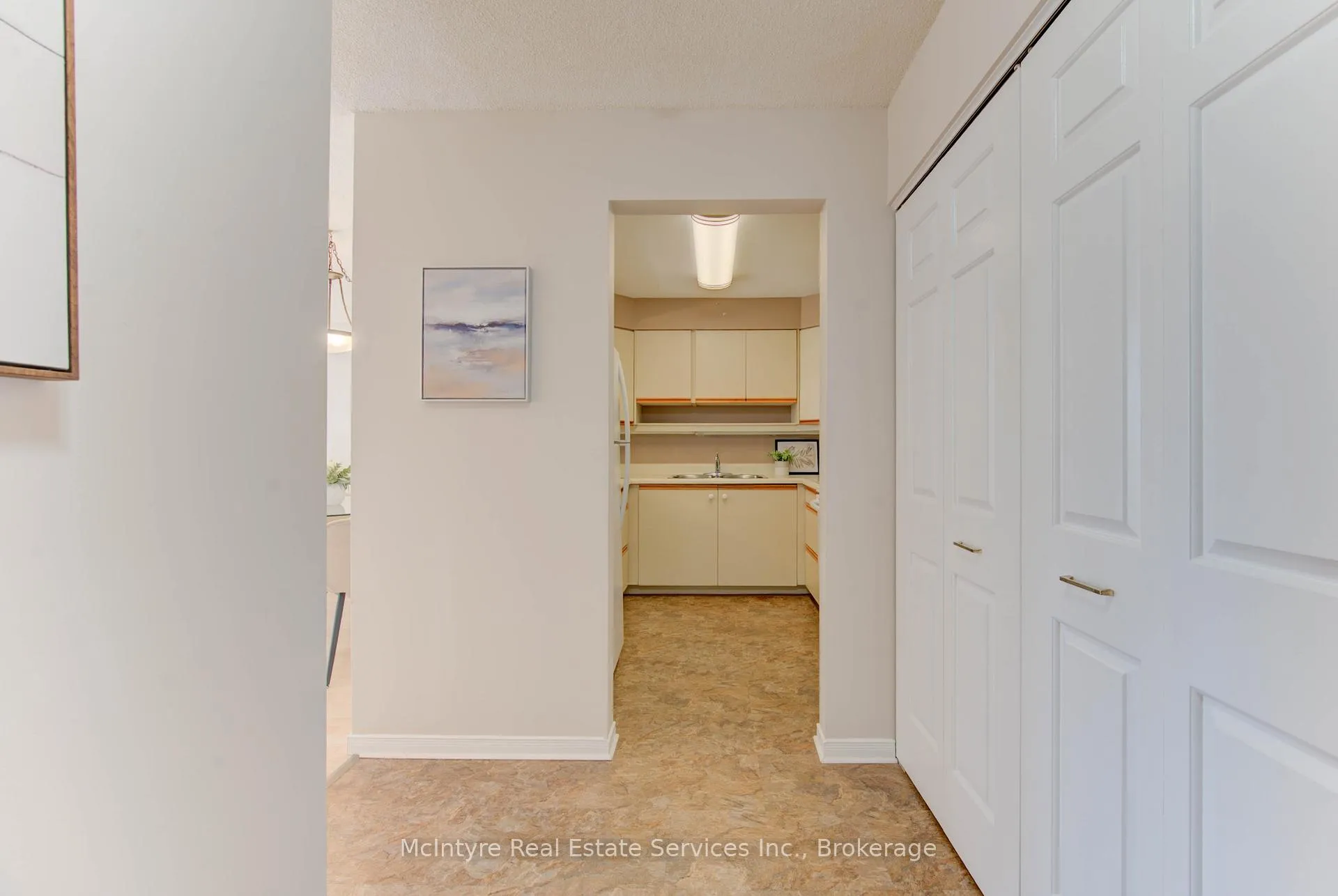 Photo 14 of Unit 405, 1414 King Street E, Kitchener — HOMEH