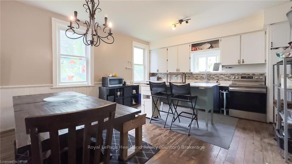 Photo 4 of 208 Townsend Street, Central Huron, Clinton — HOMEH