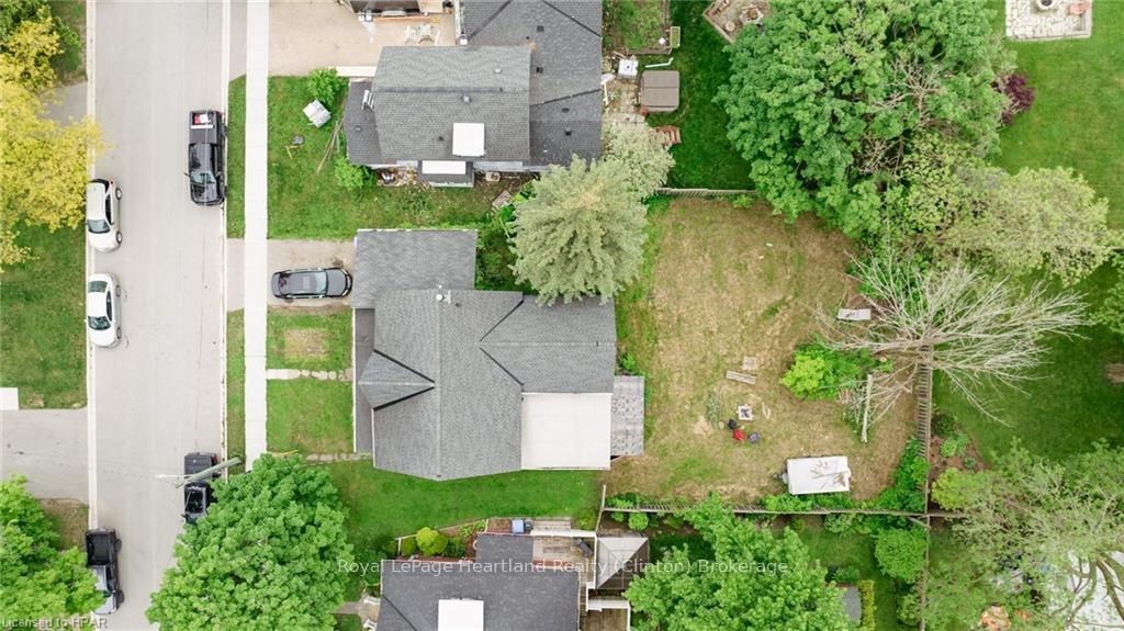 Photo 31 of 208 Townsend Street, Central Huron, Clinton — HOMEH