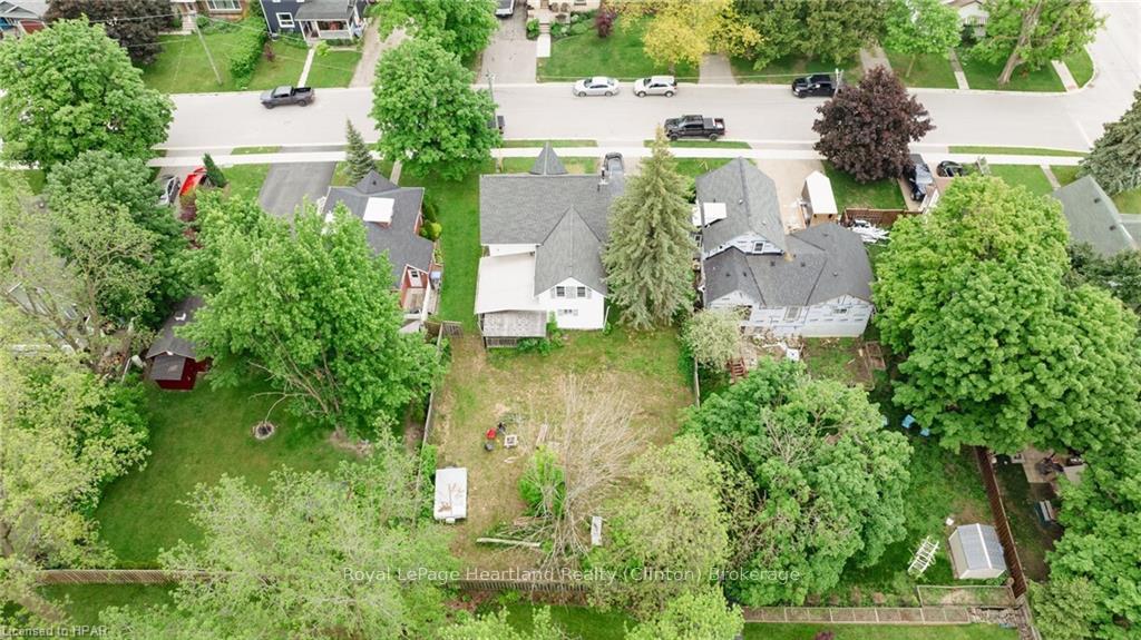Photo 32 of 208 Townsend Street, Central Huron, Clinton — HOMEH