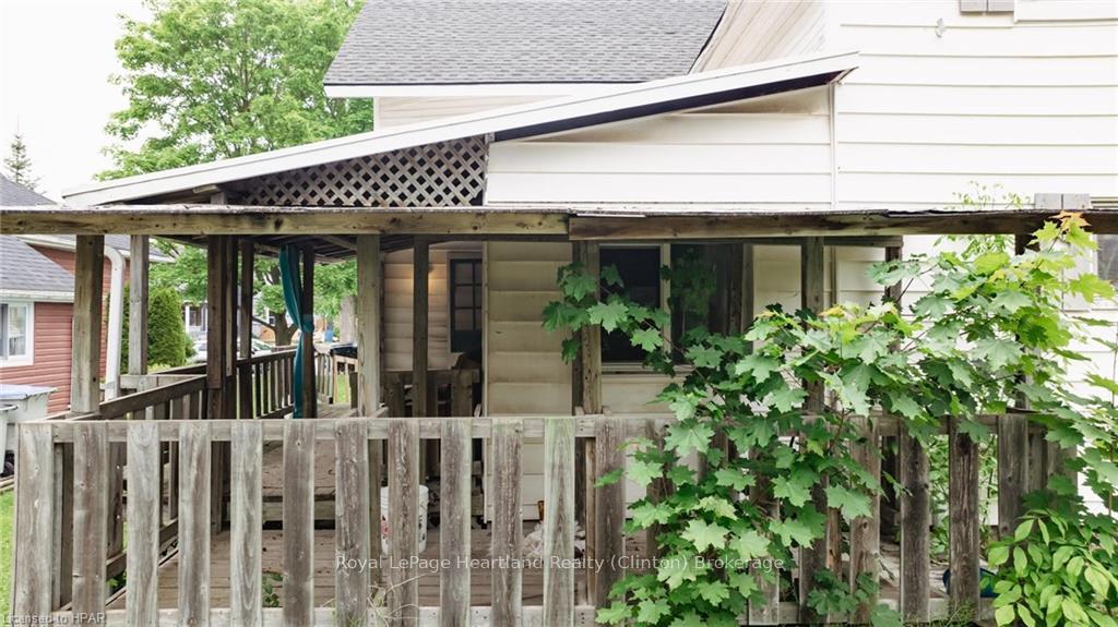 Photo 35 of 208 Townsend Street, Central Huron, Clinton — HOMEH