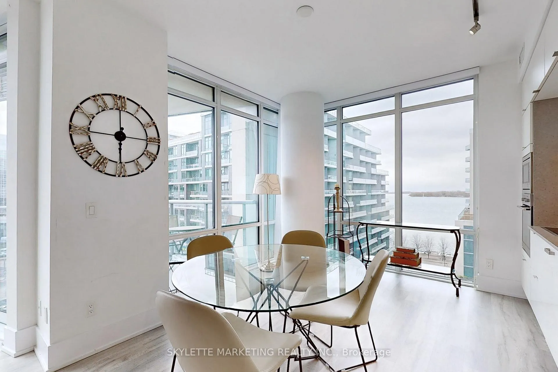Photo 10 of Unit 902, 15 Merchants' Wharf E, Toronto, Waterfront Communities — HOMEH