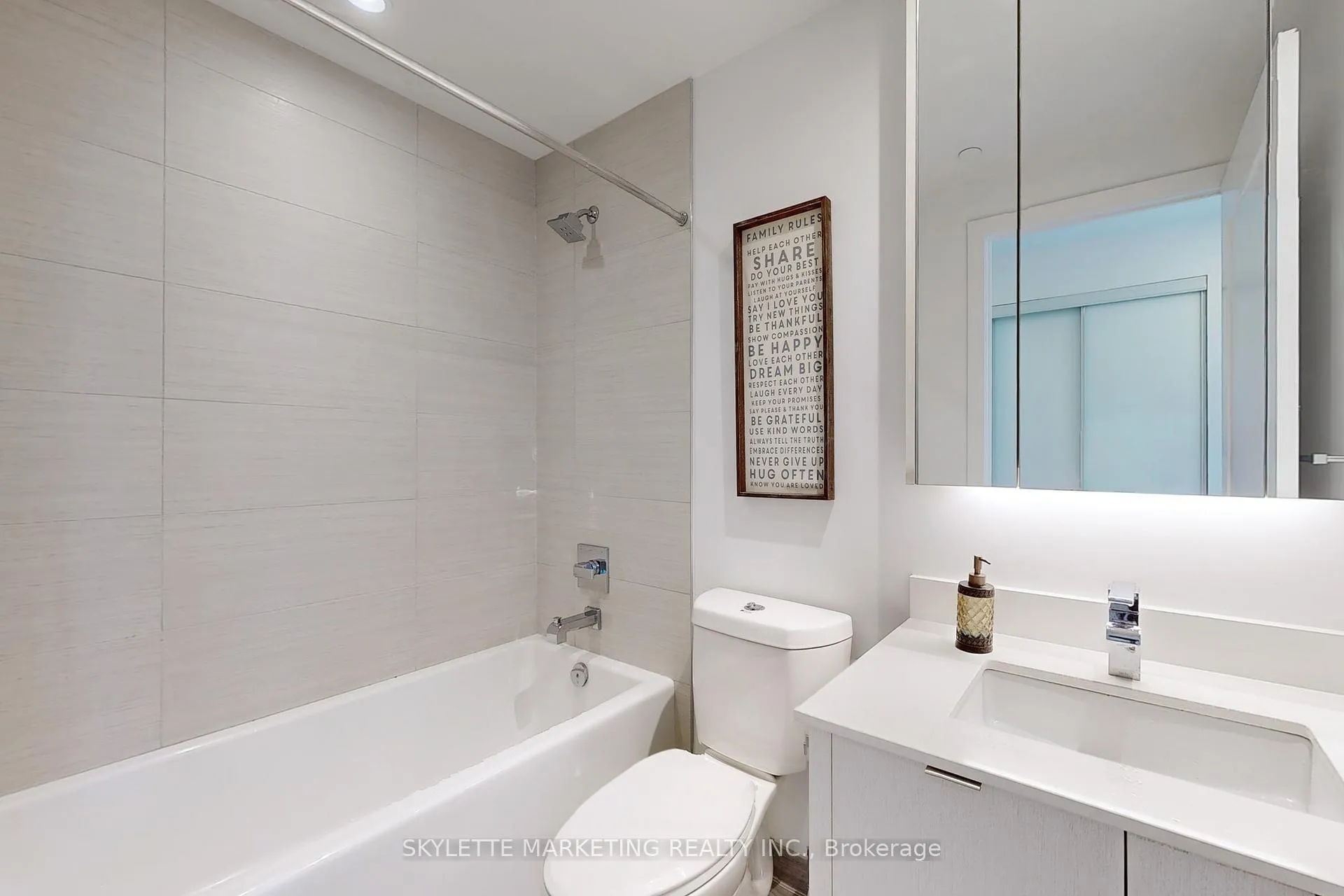 Photo 18 of Unit 902, 15 Merchants' Wharf E, Toronto, Waterfront Communities — HOMEH