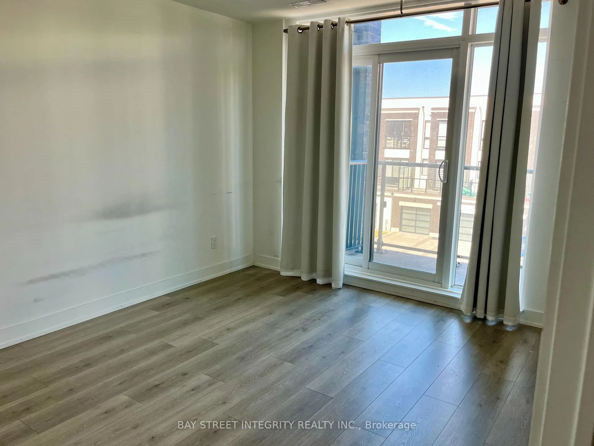 Photo 8 of Unit 301, 1 Climo Lane, Markham, Wismer — HOMEH