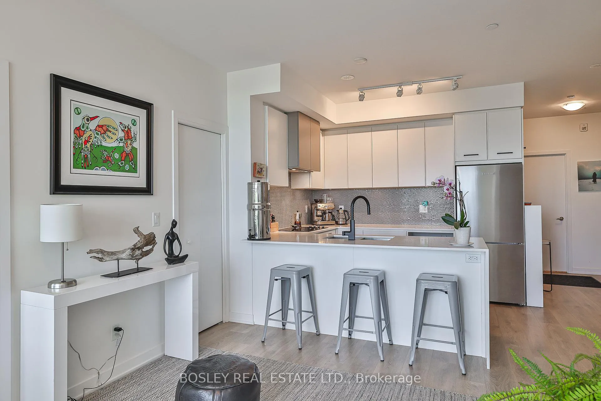 Photo 8 of Unit 607, 899 Queen Street E, Toronto, South Riverdale — HOMEH