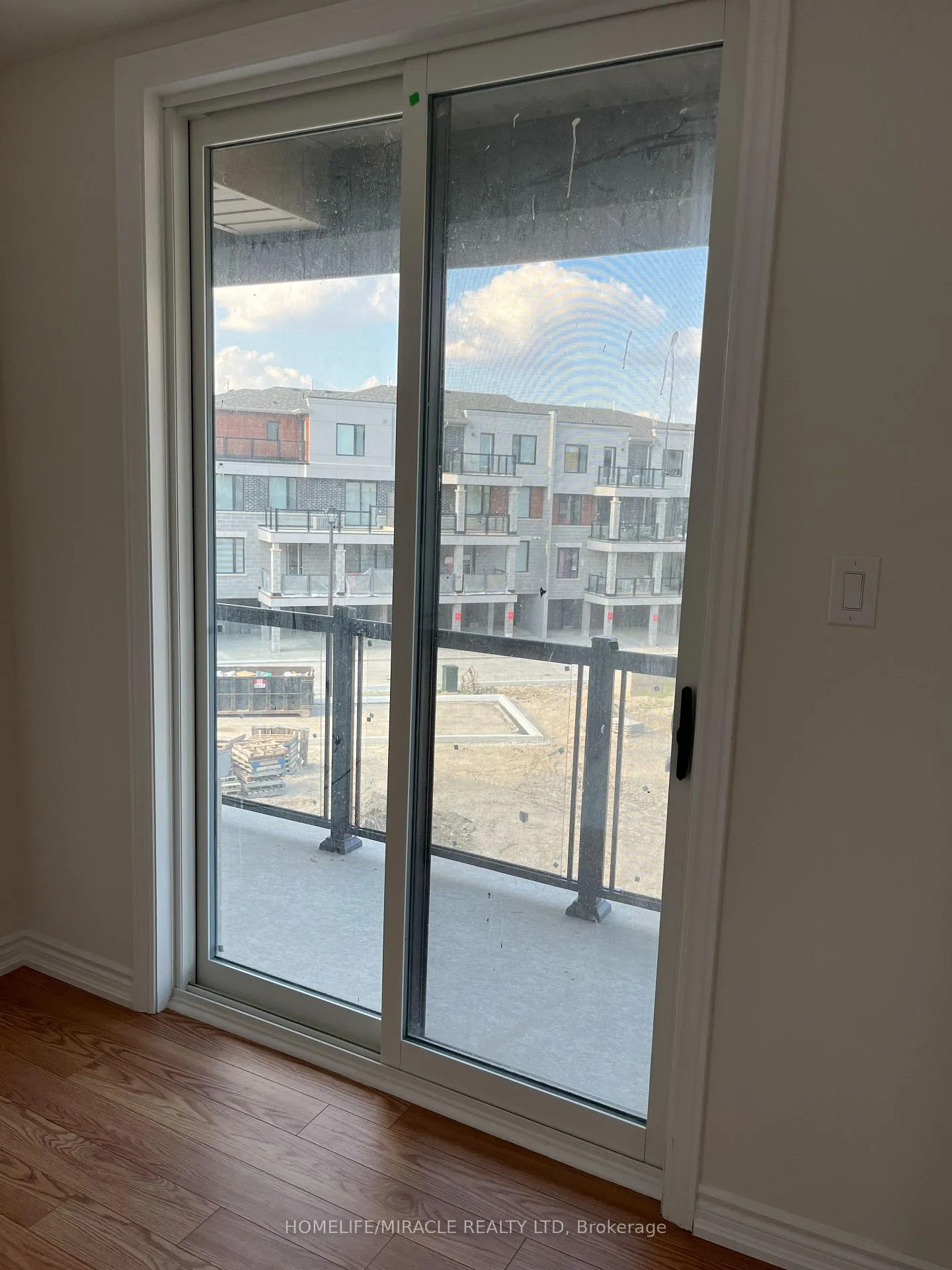 Photo 5 of Unit 87, 25 Knotsberry Circle E, Brampton, Bram West — HOMEH