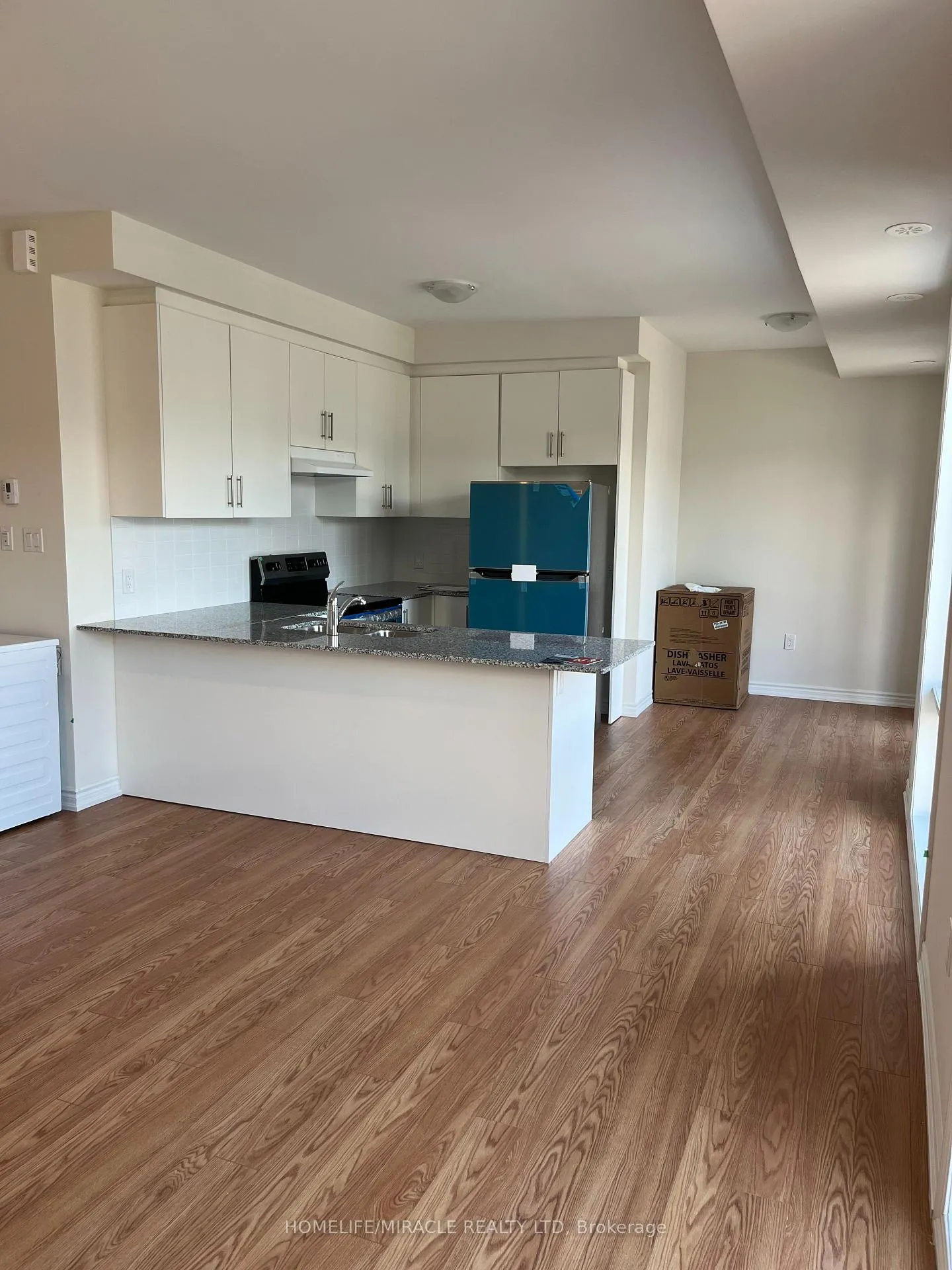 Photo 6 of Unit 87, 25 Knotsberry Circle E, Brampton, Bram West — HOMEH