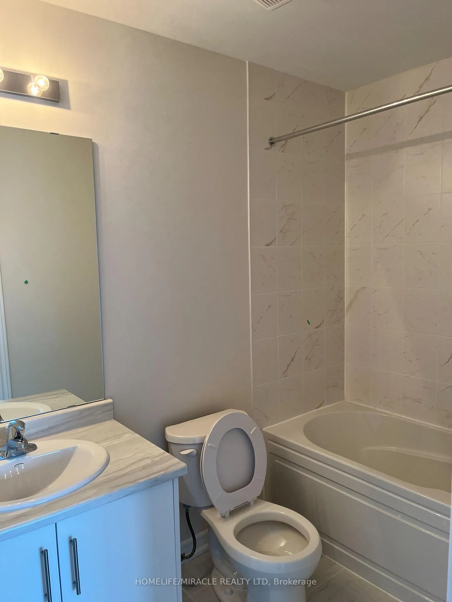 Photo 17 of Unit 87, 25 Knotsberry Circle E, Brampton, Bram West — HOMEH