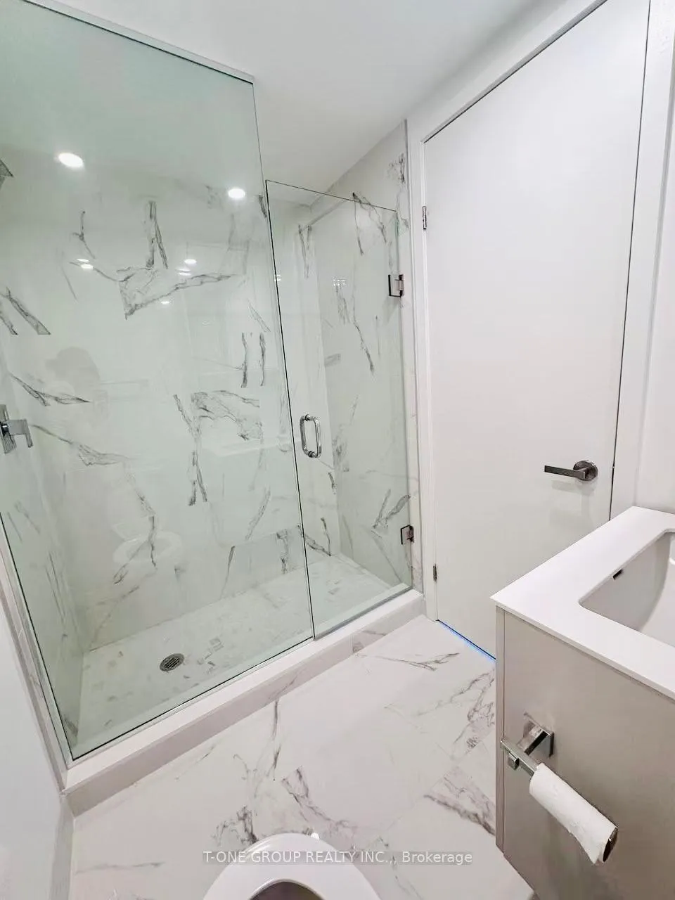 Photo 5 of Unit 4210, 88 Queen Street E, Toronto, Church-Yonge Corridor — HOMEH