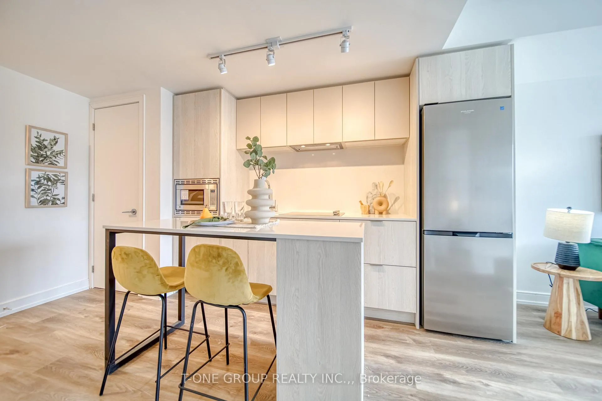 Photo 10 of Unit 910, 1 Jarvis Street, Hamilton, Beasley — HOMEH
