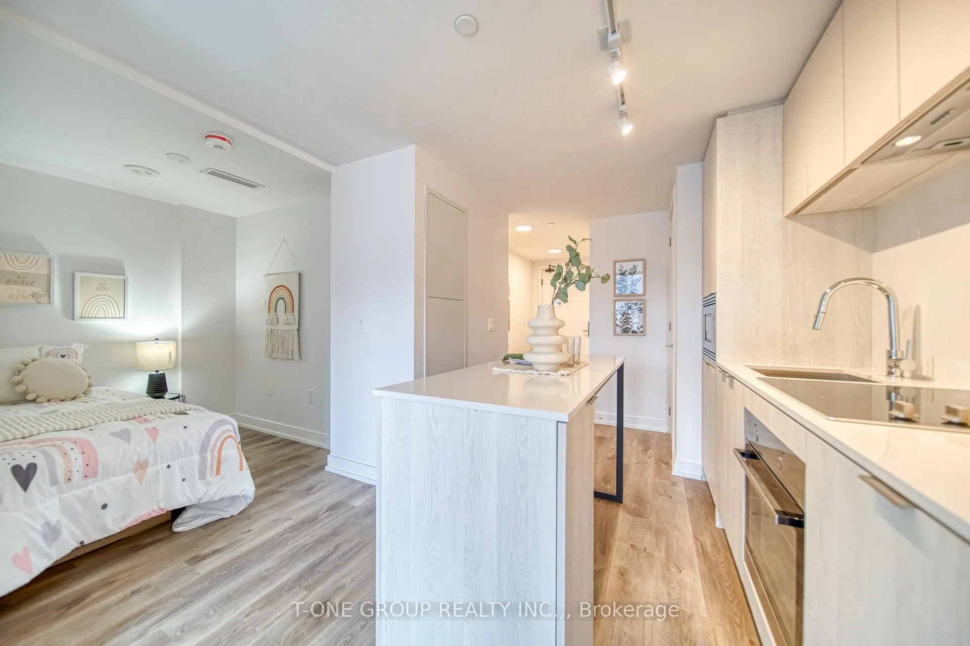 Photo 14 of Unit 910, 1 Jarvis Street, Hamilton, Beasley — HOMEH