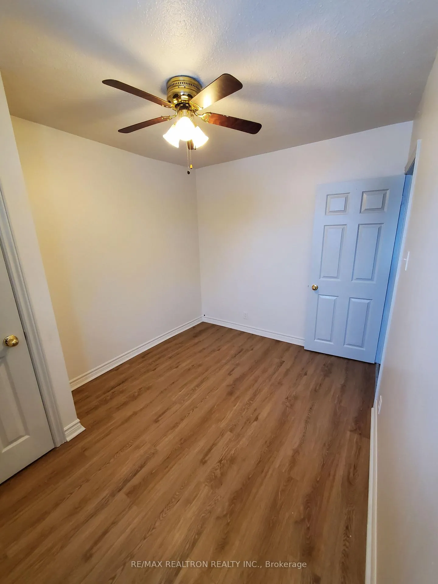 Photo 6 of Unit Unit B, 279 Pasadena Drive, Georgina, Keswick South — HOMEH