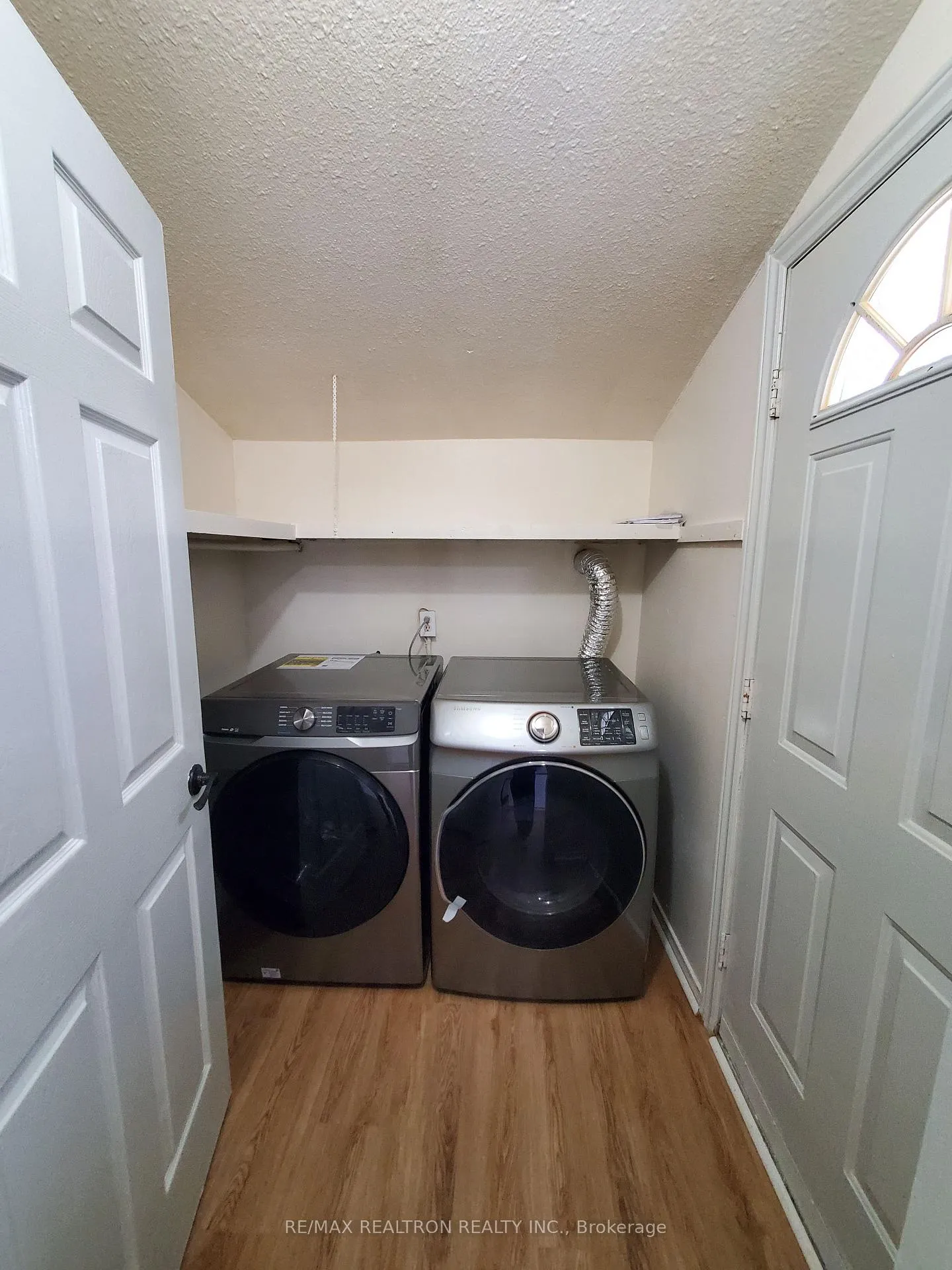 Photo 12 of Unit Unit B, 279 Pasadena Drive, Georgina, Keswick South — HOMEH