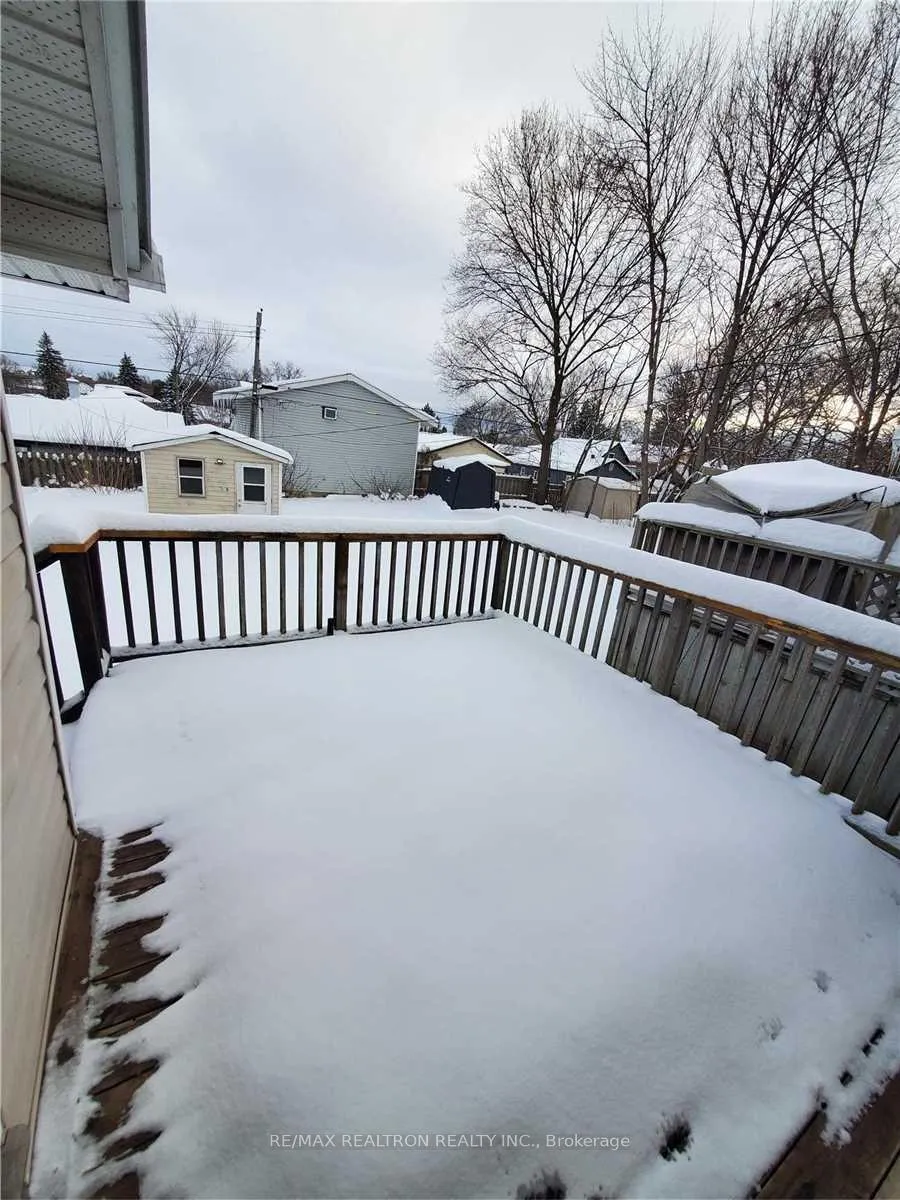 Photo 13 of Unit Unit B, 279 Pasadena Drive, Georgina, Keswick South — HOMEH