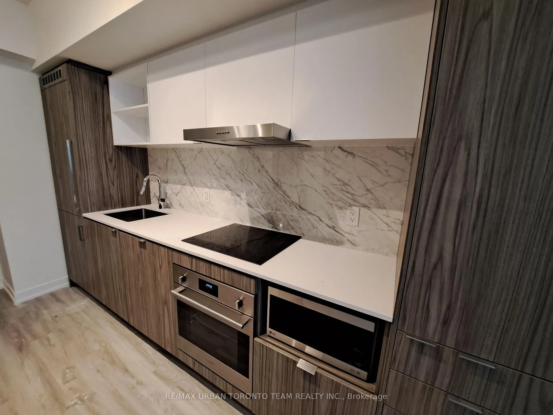 Photo 4 of Unit 4607, 55 Cooper Street, Toronto, Waterfront Communities — HOMEH