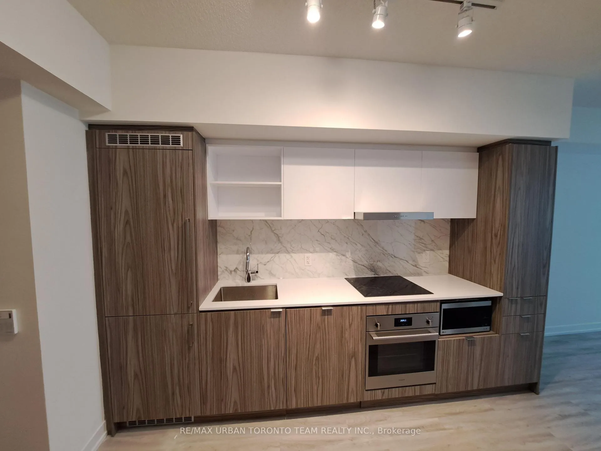 Photo 6 of Unit 4607, 55 Cooper Street, Toronto, Waterfront Communities — HOMEH