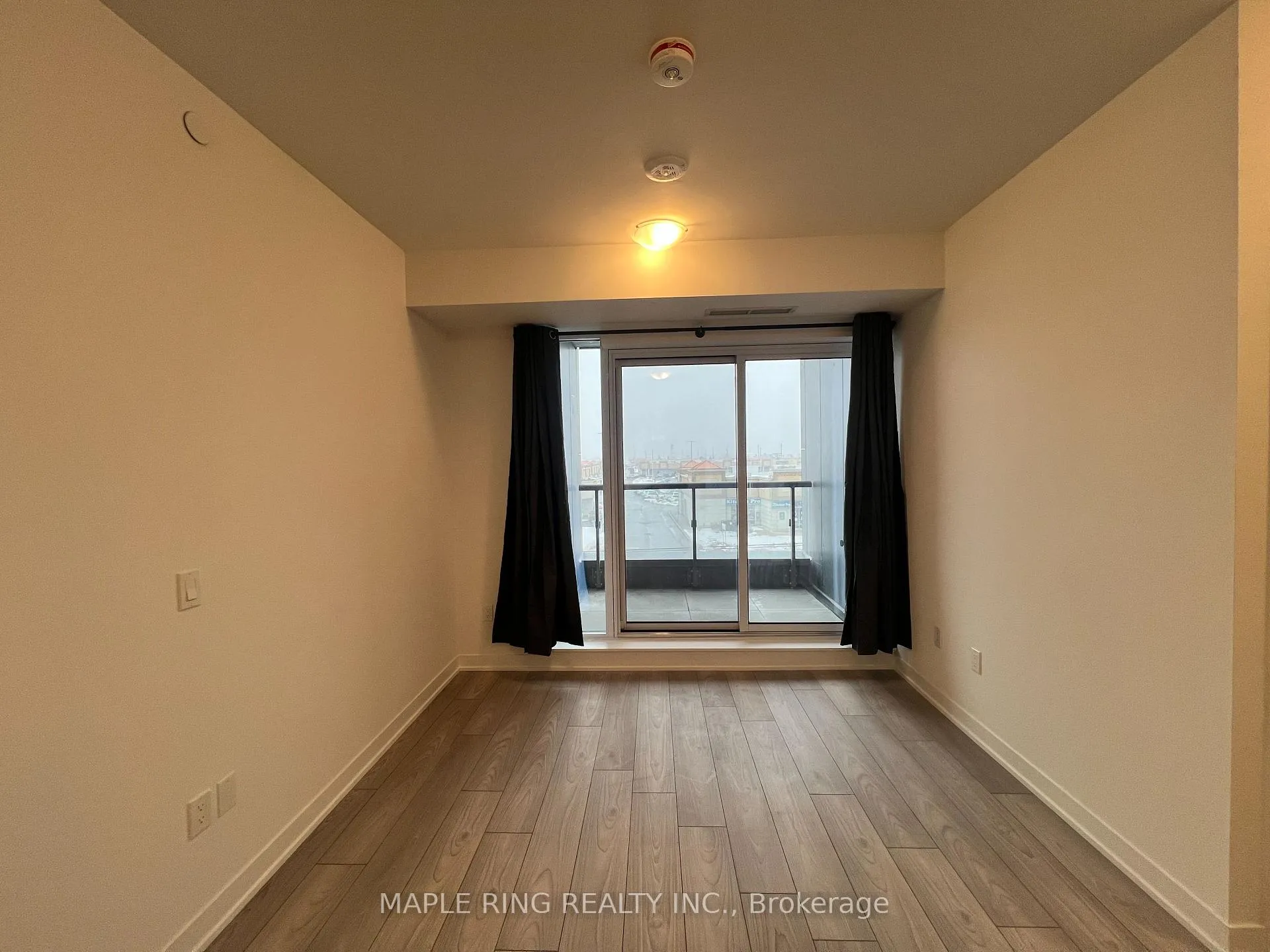 Photo 5 of Unit 323, 10 Abeja Street, Vaughan, Concord — HOMEH
