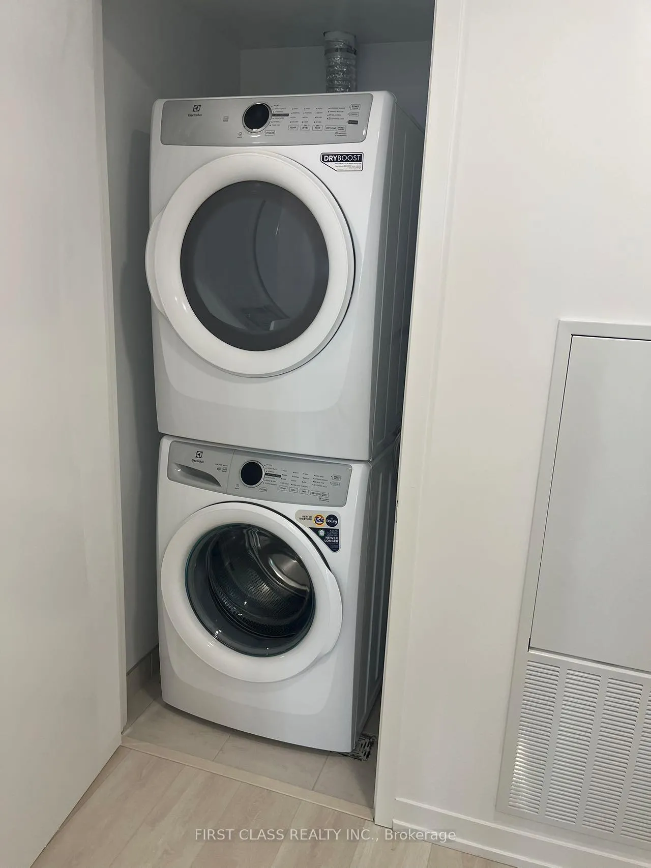 Photo 5 of Unit D-0233, 8 Beverley Glen Boulevard, Vaughan, Beverley Glen — HOMEH