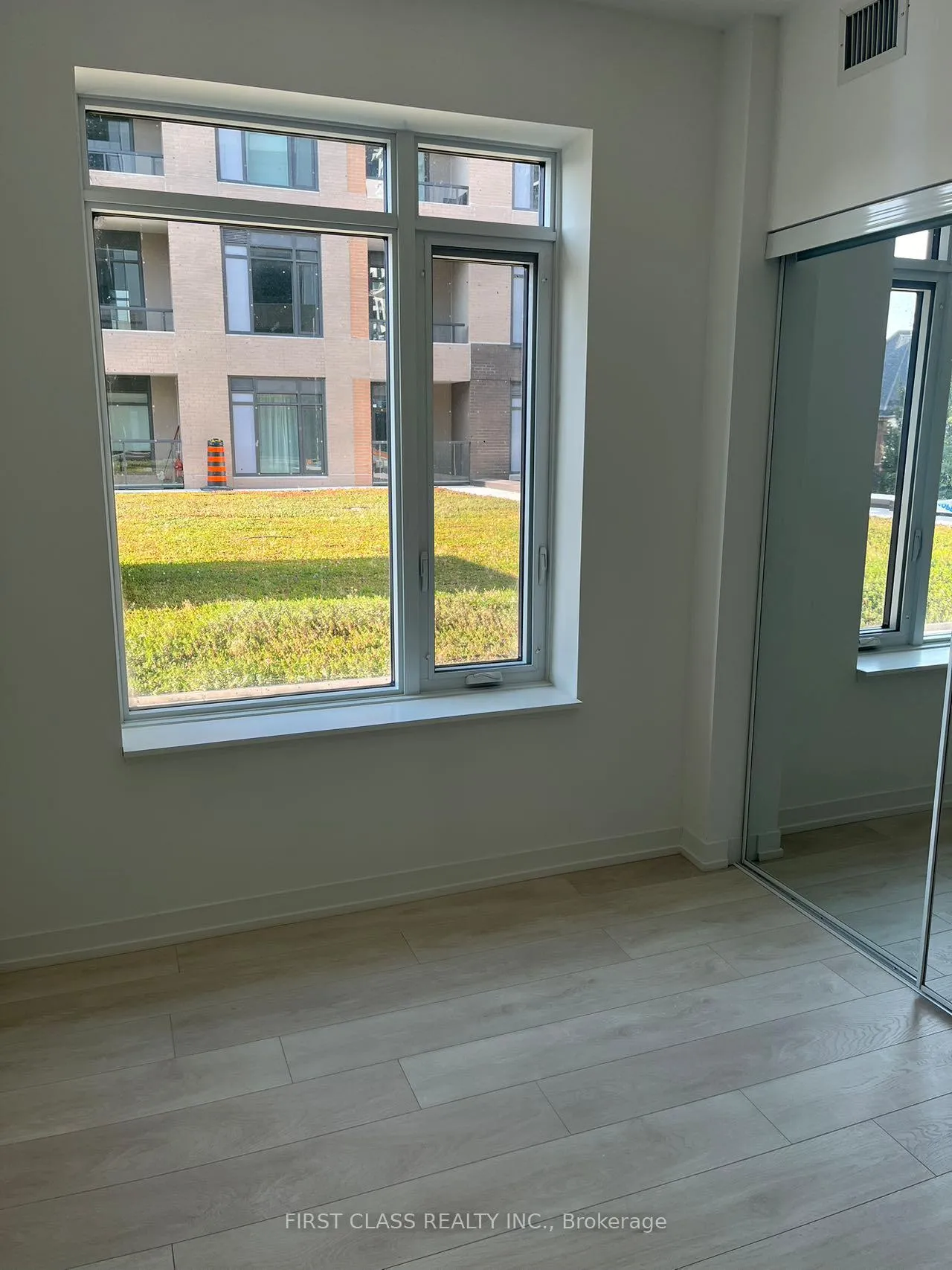 Photo 7 of Unit D-0233, 8 Beverley Glen Boulevard, Vaughan, Beverley Glen — HOMEH