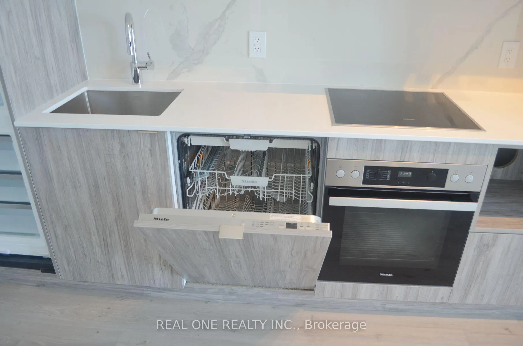 Photo 6 of Unit 6905, 138 Downes Street, Toronto, Waterfront Communities — HOMEH
