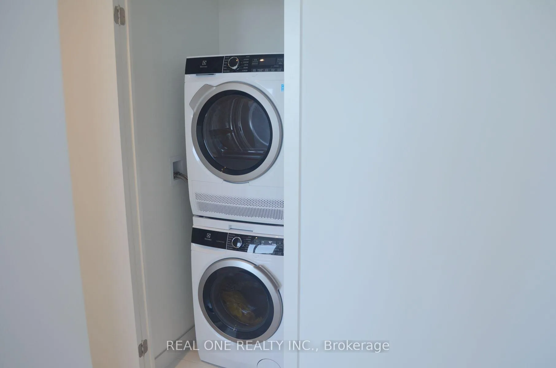 Photo 10 of Unit 6905, 138 Downes Street, Toronto, Waterfront Communities — HOMEH