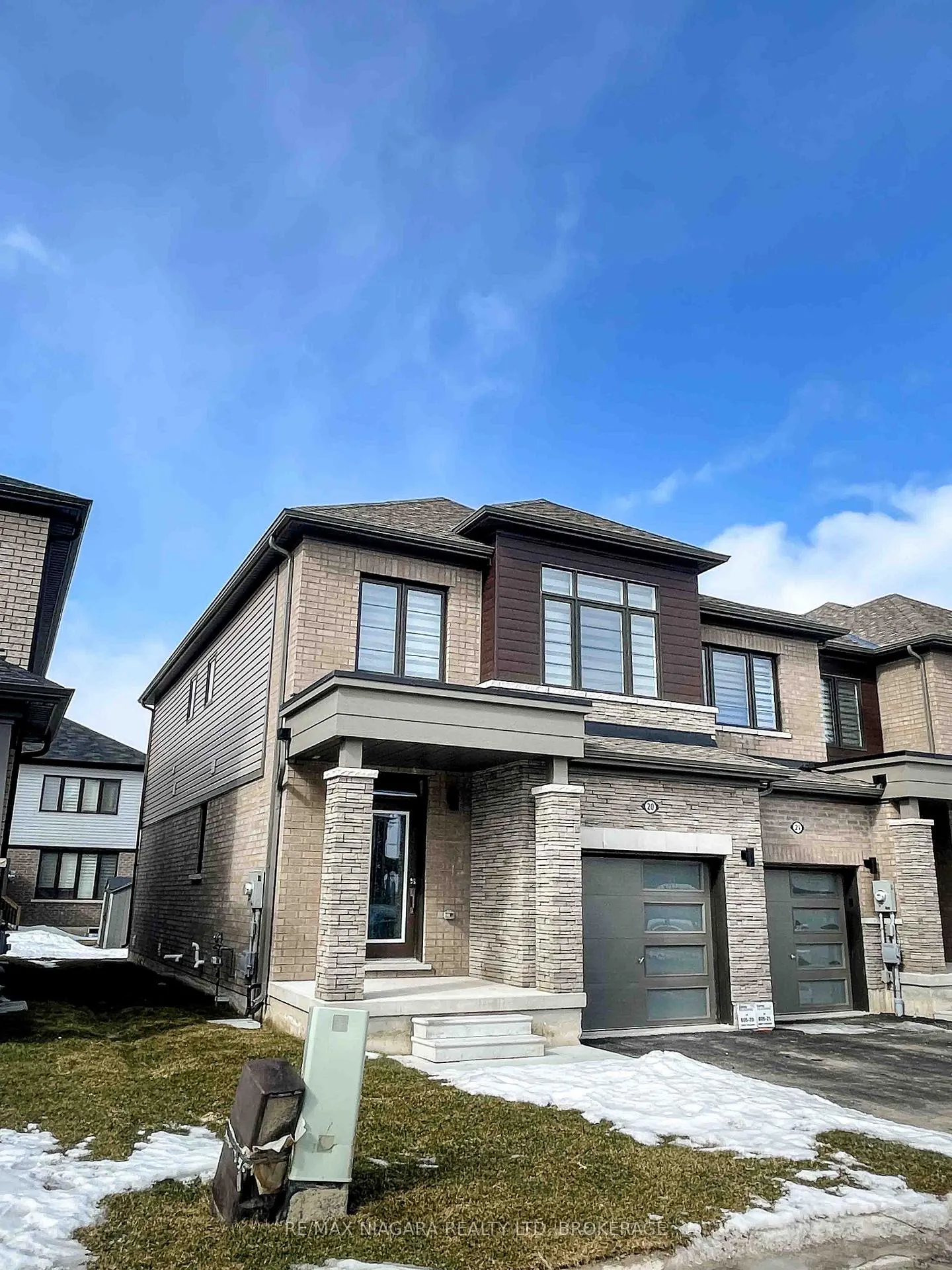 Photo 2 of Unit 20, 15 Peach Street, Thorold, Rolling Meadows — HOMEH