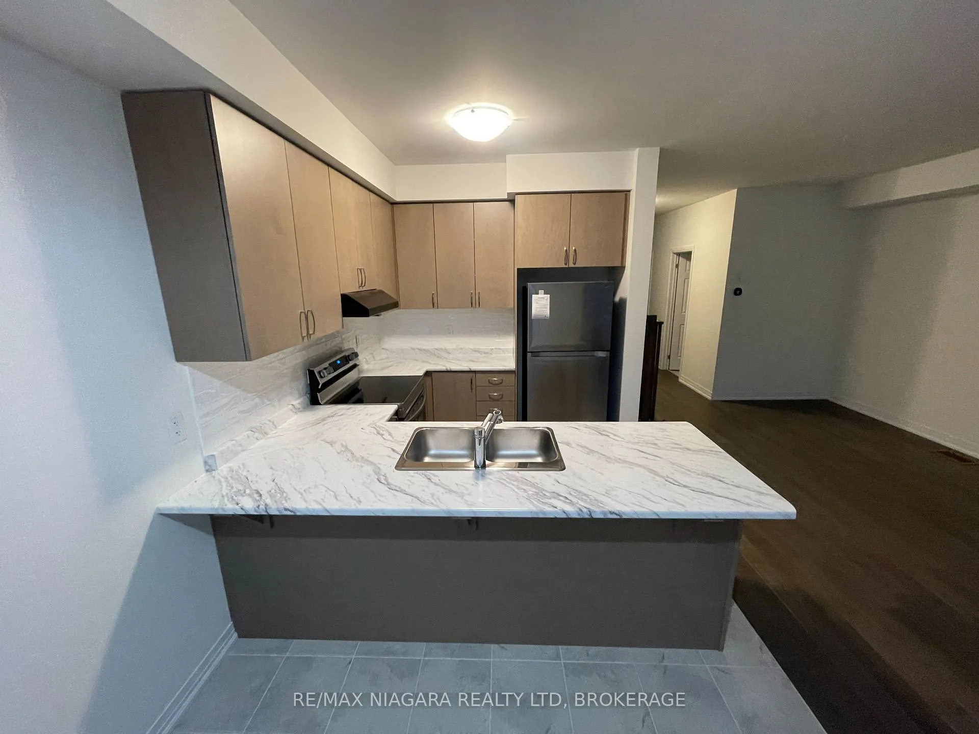 Photo 10 of Unit 20, 15 Peach Street, Thorold, Rolling Meadows — HOMEH