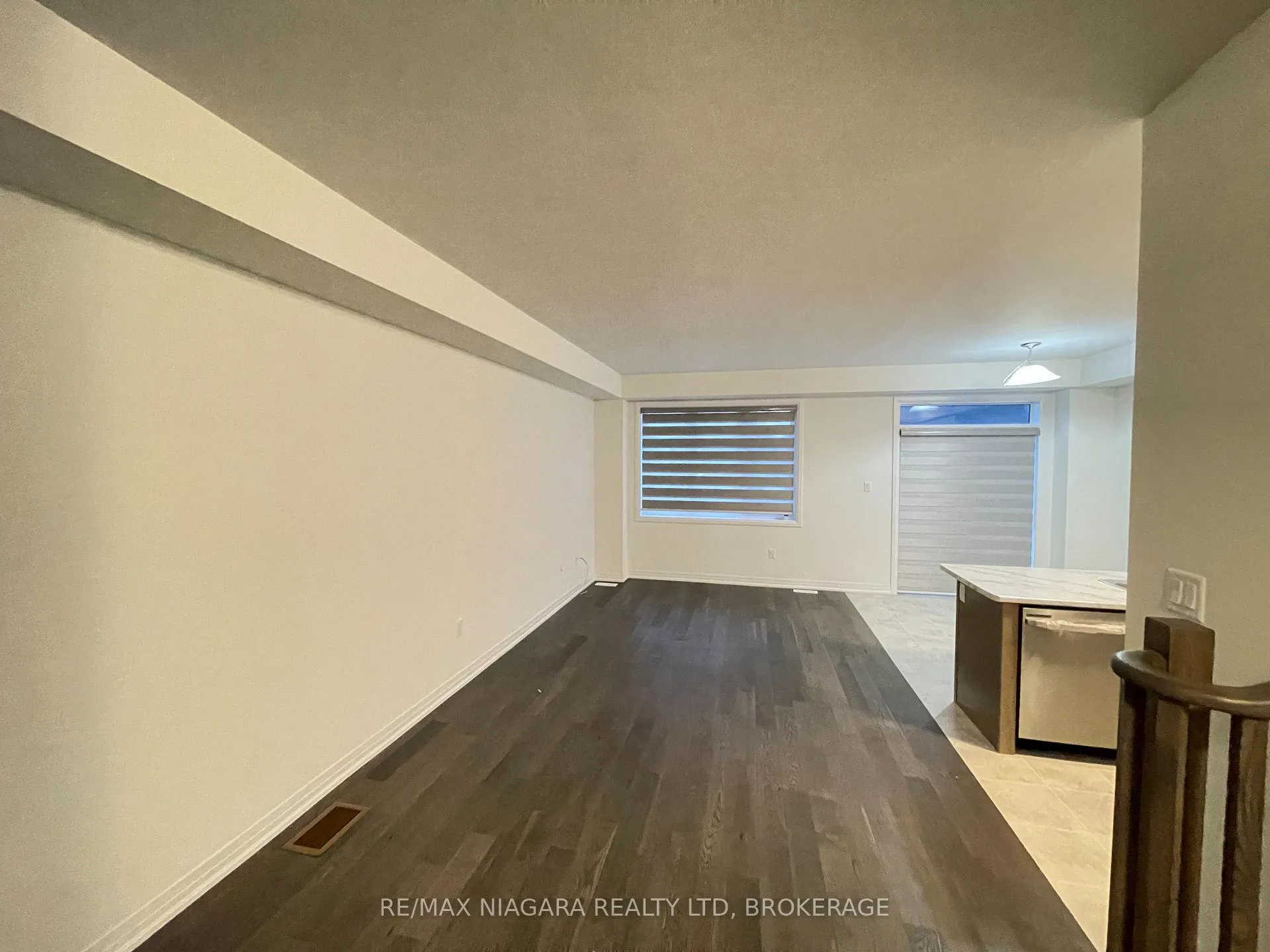 Photo 11 of Unit 20, 15 Peach Street, Thorold, Rolling Meadows — HOMEH