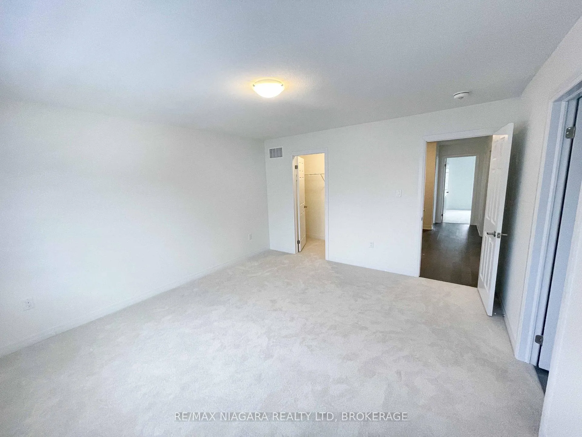 Photo 13 of Unit 20, 15 Peach Street, Thorold, Rolling Meadows — HOMEH