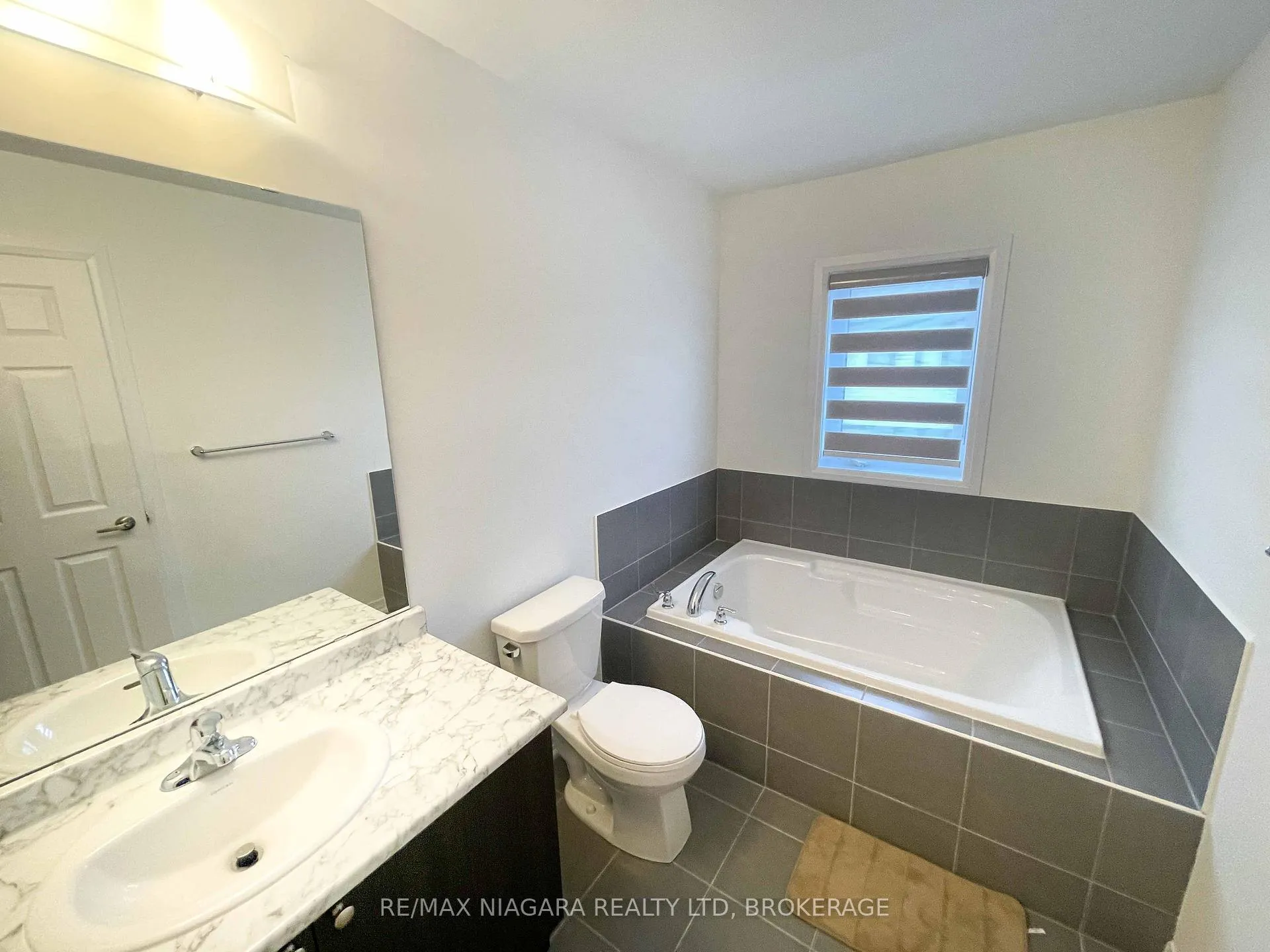 Photo 15 of Unit 20, 15 Peach Street, Thorold, Rolling Meadows — HOMEH