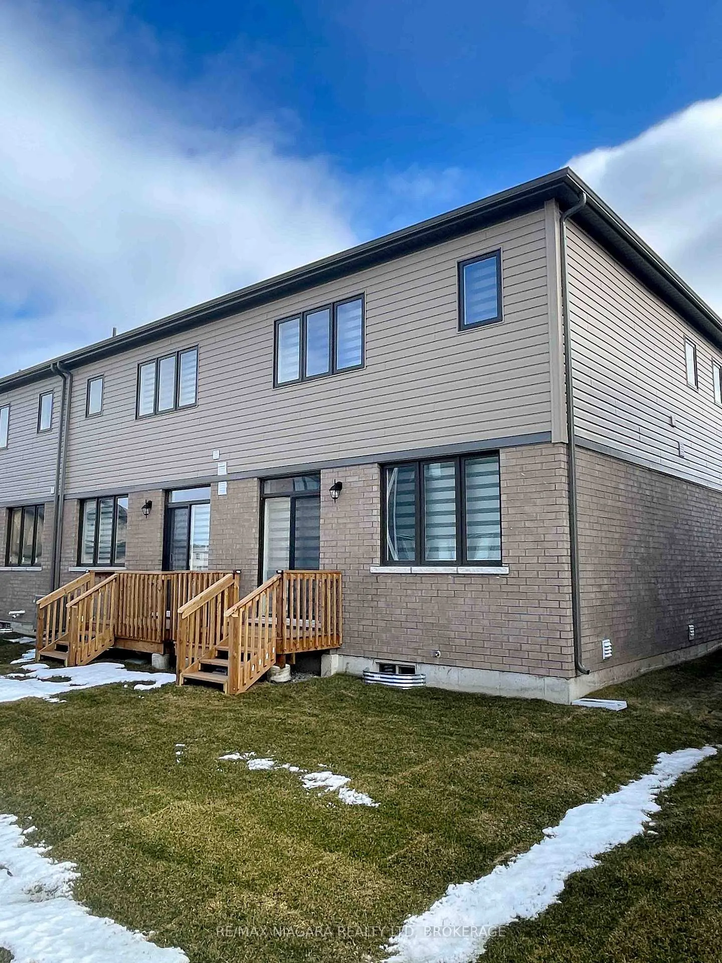 Photo 30 of Unit 20, 15 Peach Street, Thorold, Rolling Meadows — HOMEH