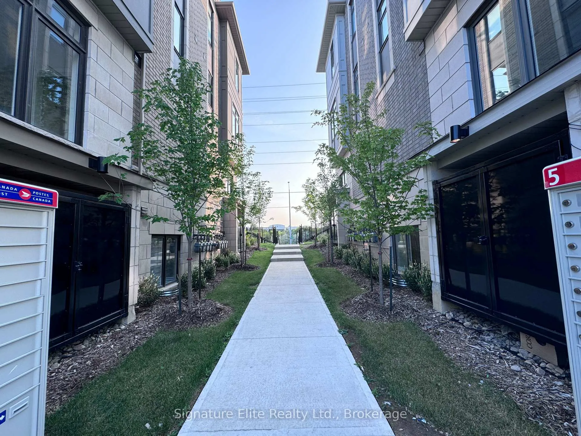 Photo 20 of Unit 115, 20 Halliford Place, Brampton, Goreway Drive Corridor — HOMEH