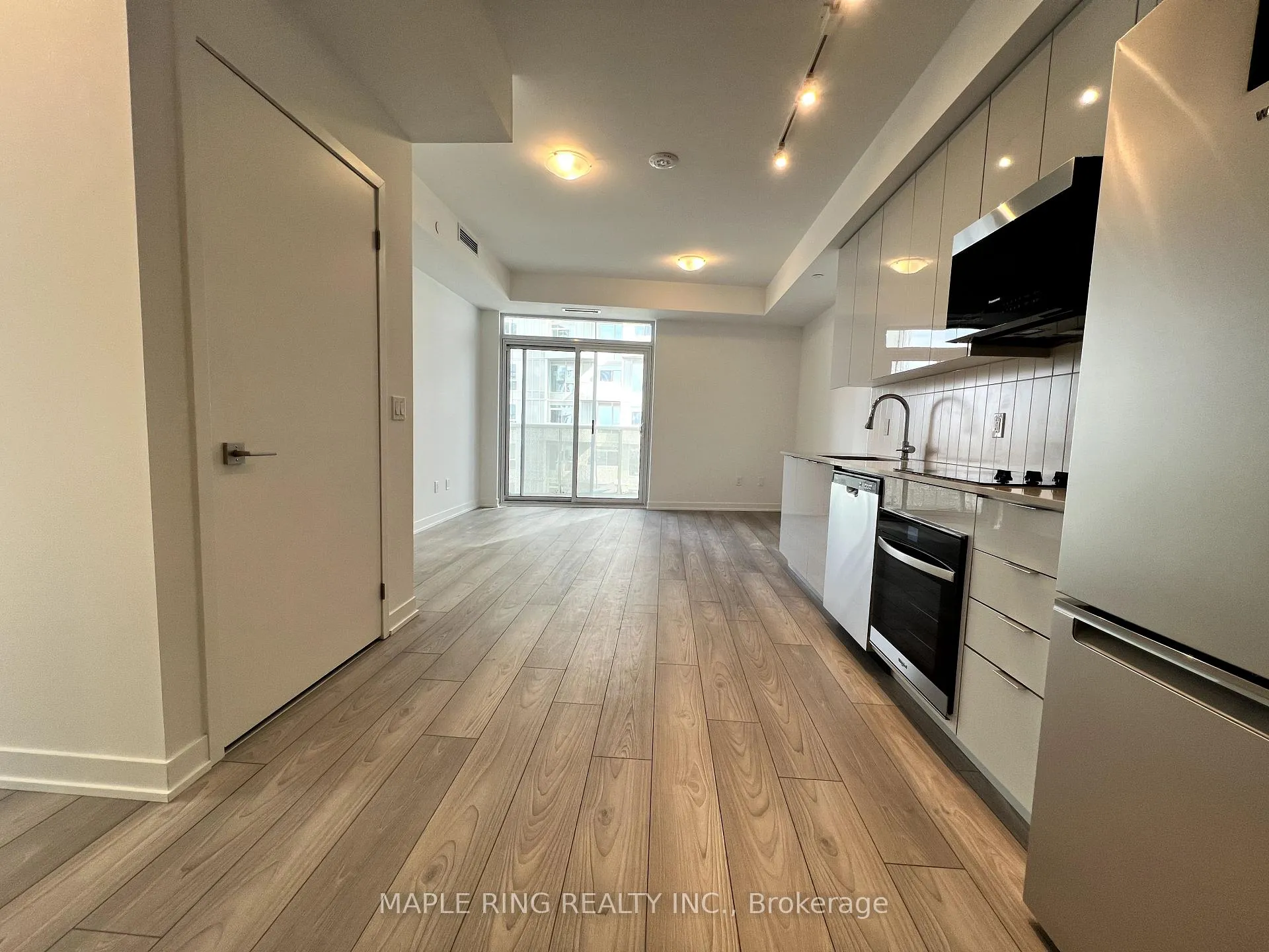 Photo 1 of Unit 915, 10 Abeja Street, Vaughan, Concord — HOMEH