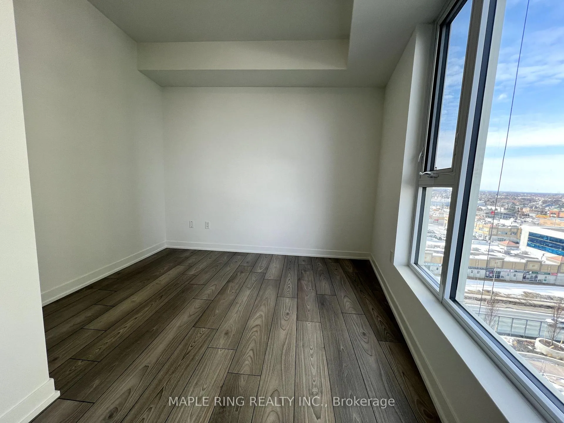 Photo 6 of Unit 915, 10 Abeja Street, Vaughan, Concord — HOMEH