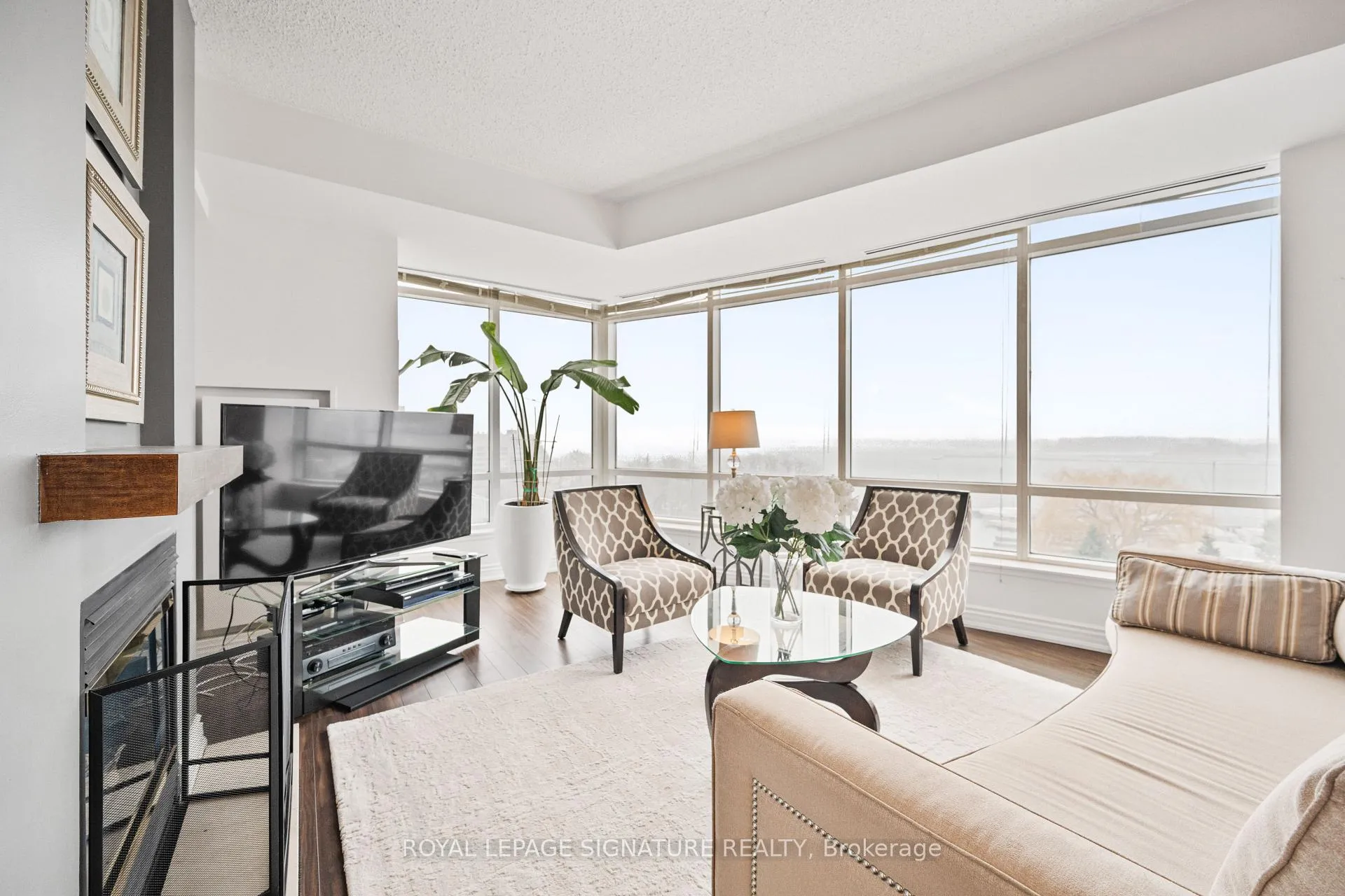 Front of Unit 801E, 500 Queens Quay W