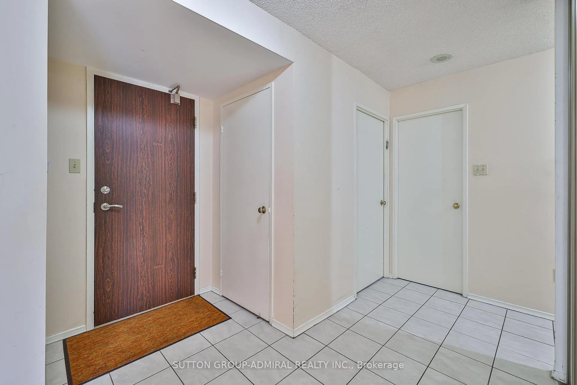 Photo 6 of Unit 308, 7420 Bathurst Street, Vaughan, Brownridge — HOMEH