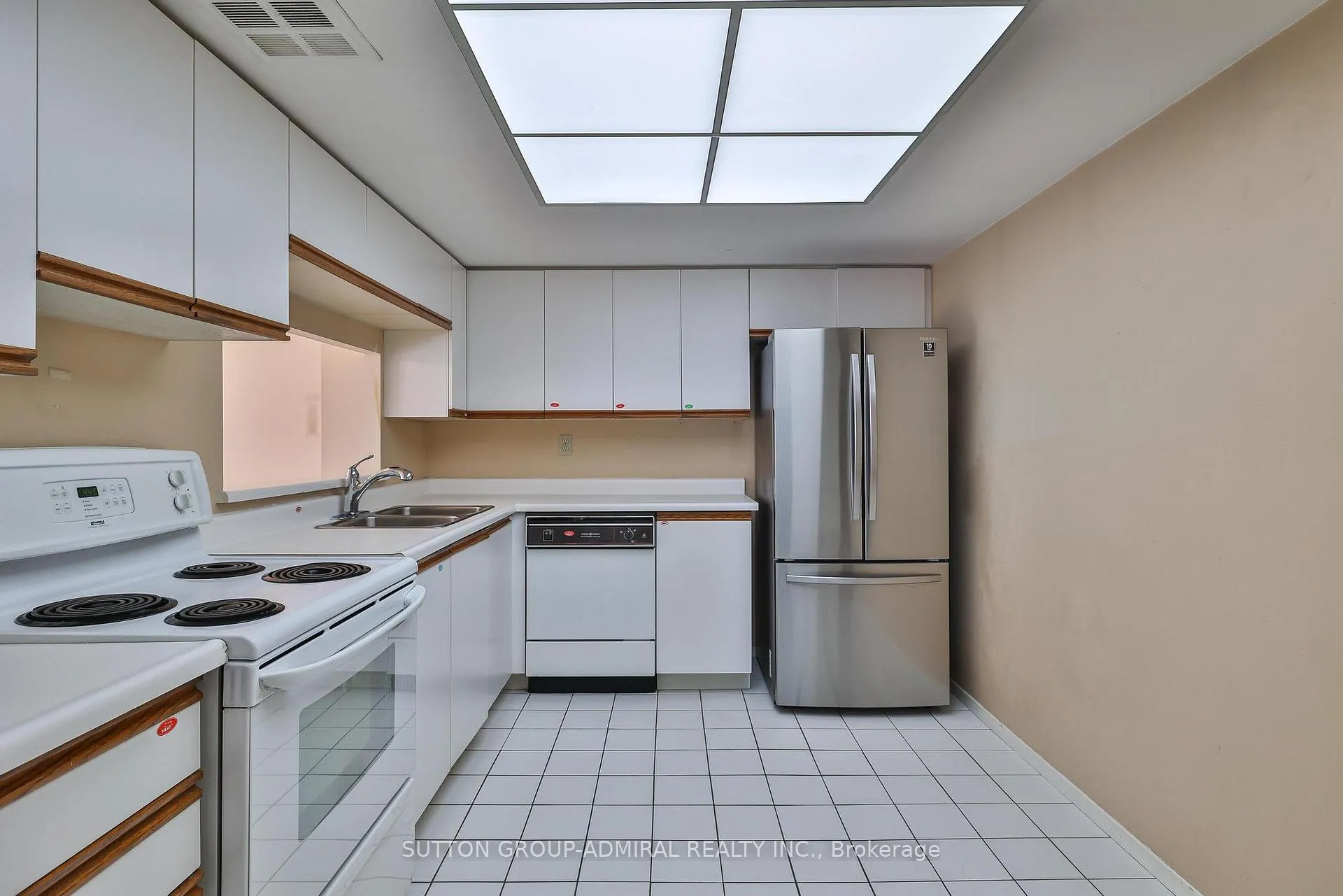 Photo 7 of Unit 308, 7420 Bathurst Street, Vaughan, Brownridge — HOMEH