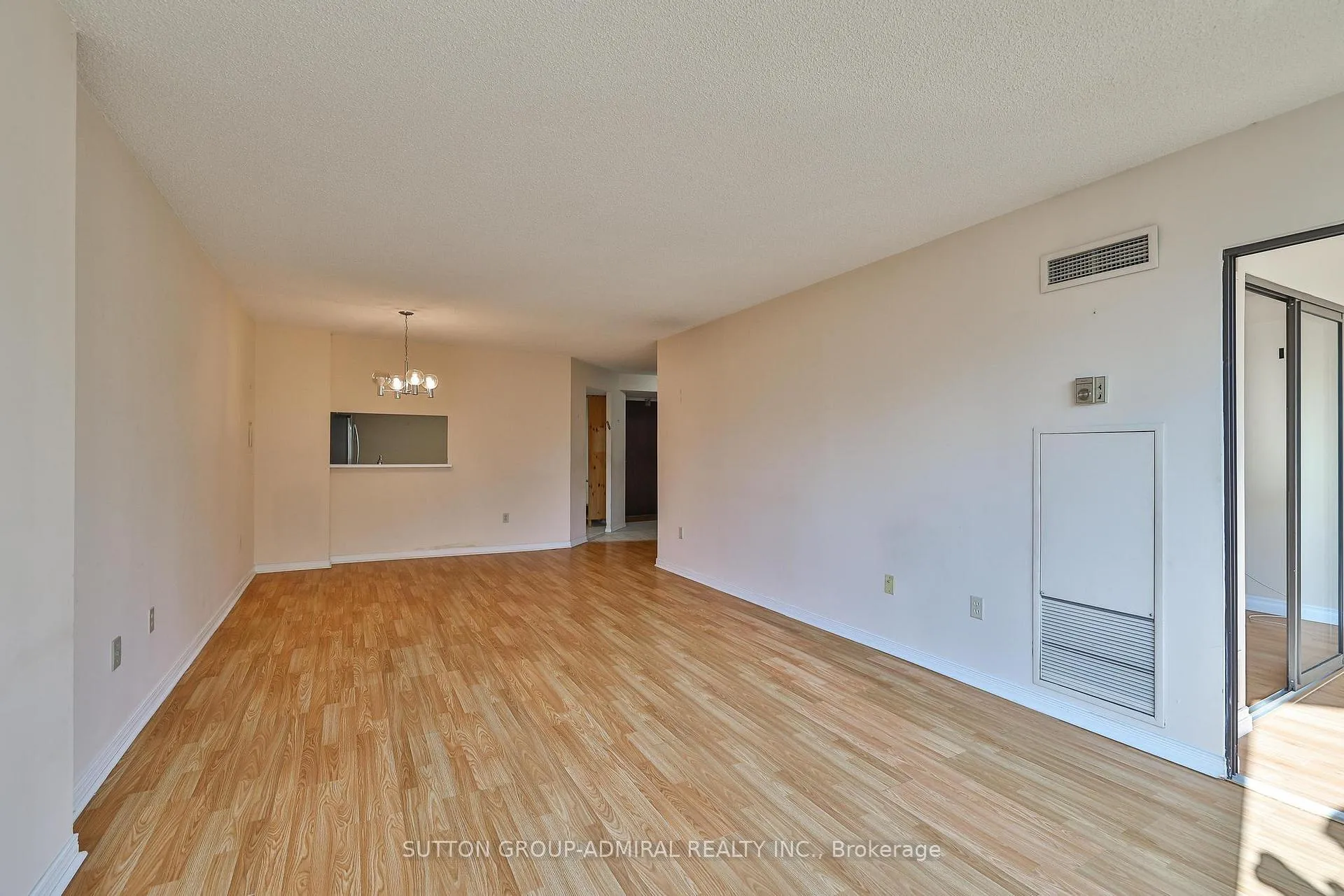 Photo 13 of Unit 308, 7420 Bathurst Street, Vaughan, Brownridge — HOMEH