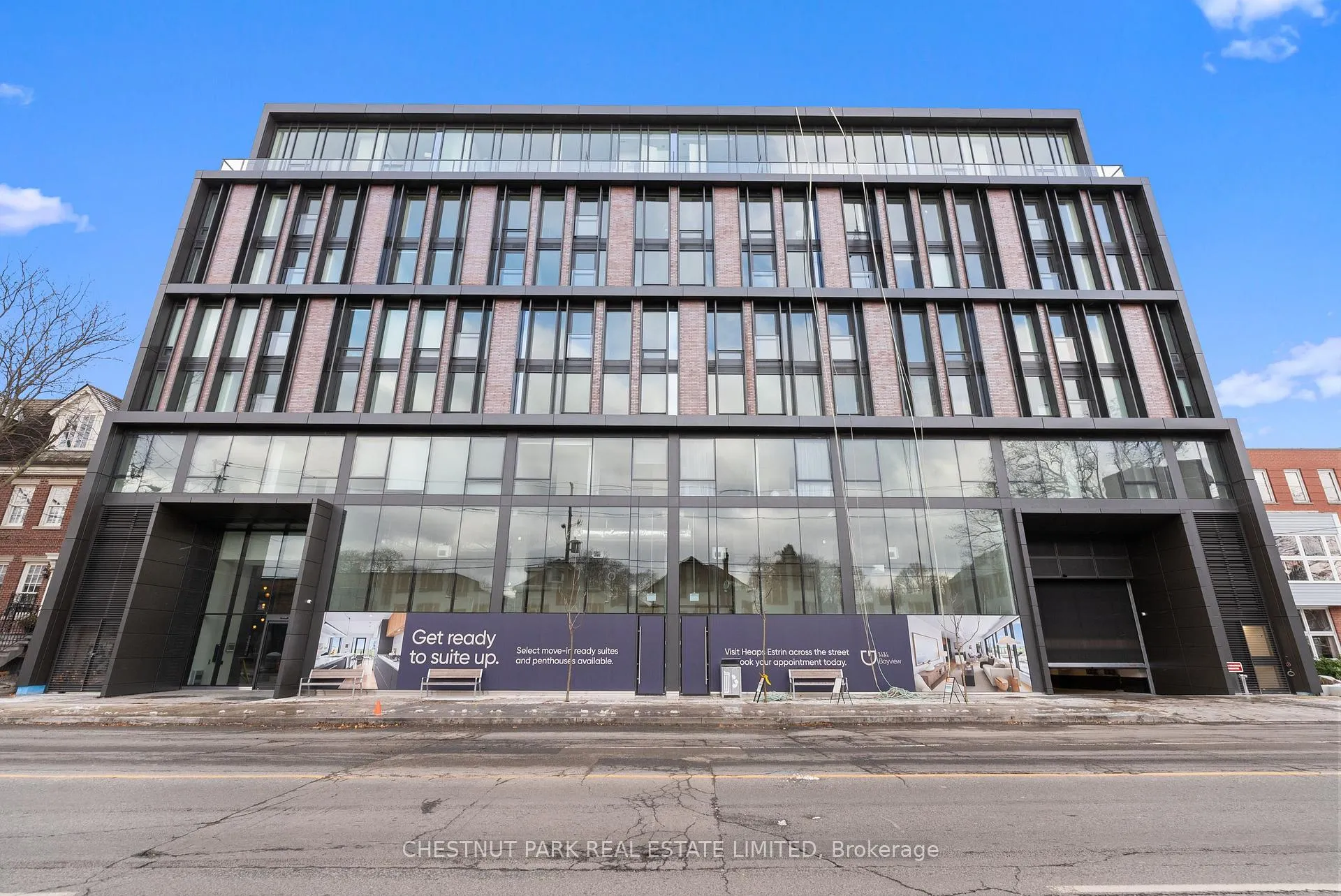 Front of Unit 302, 1414 Bayview Avenue