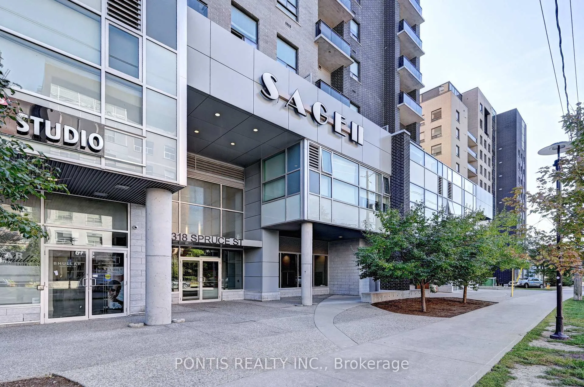 Front of Unit 1104, 318 Spruce Street W