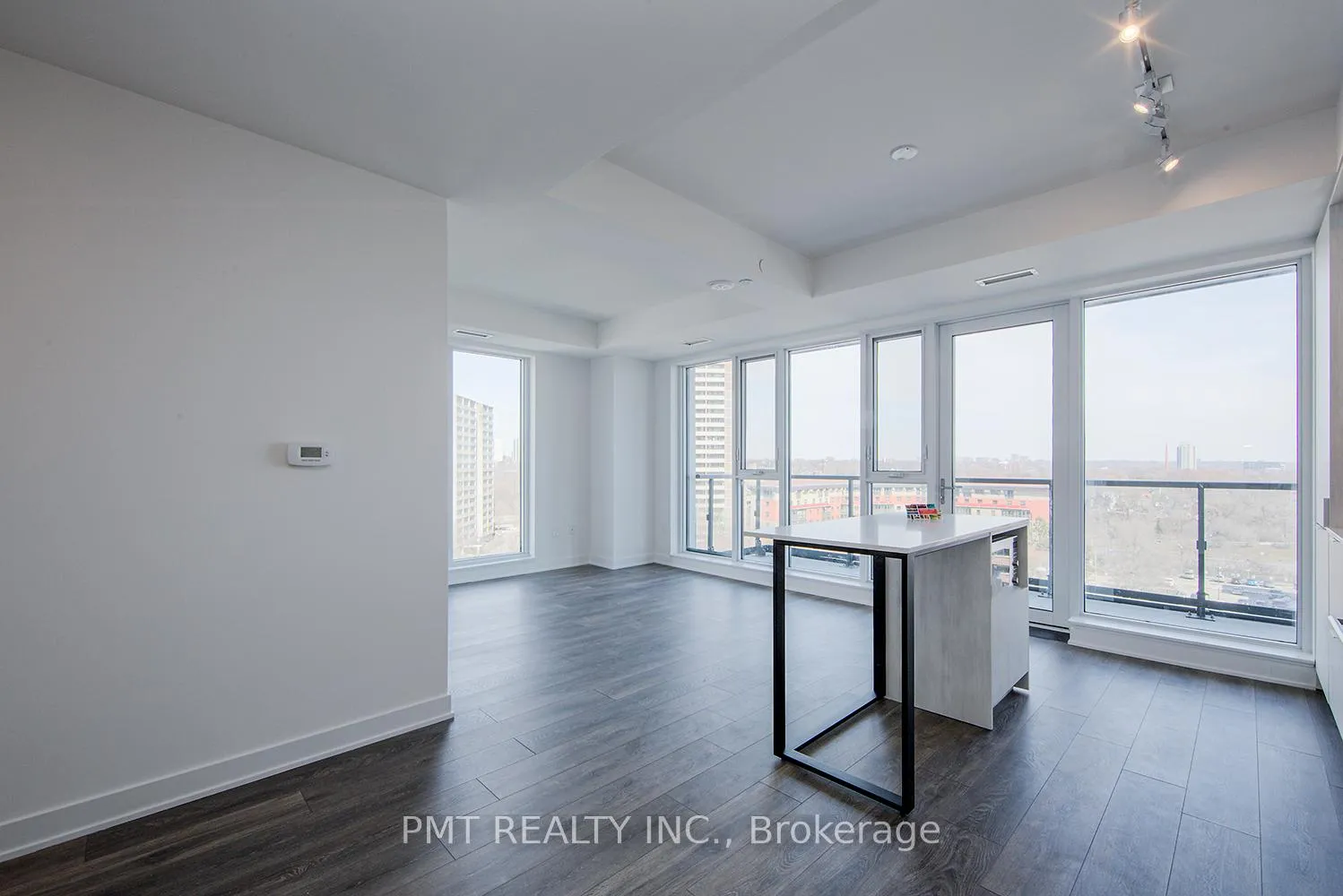 Photo 3 of Unit 809, 130 River Street, Toronto, Regent Park — HOMEH