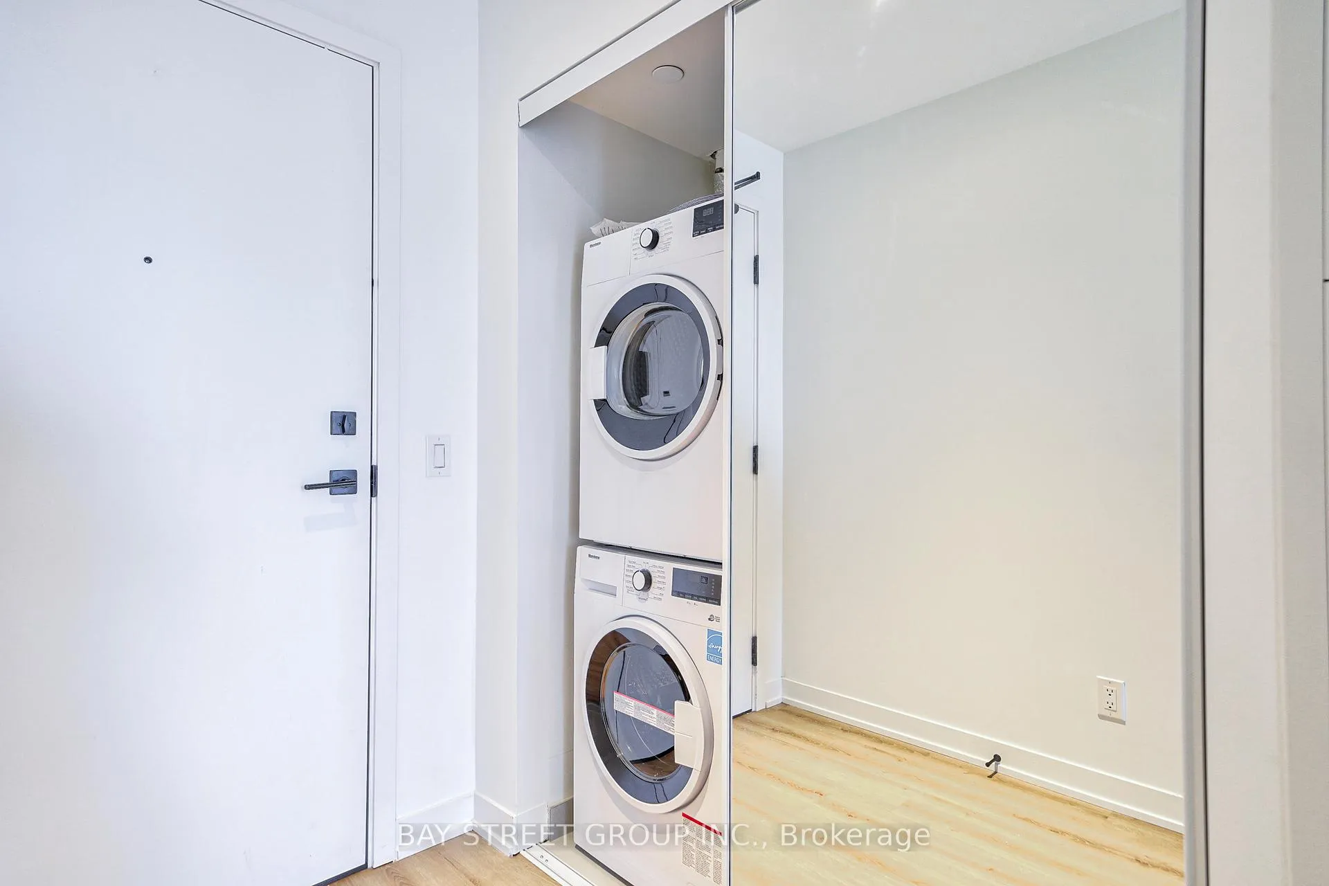Photo 12 of Unit 2610, 319 Jarvis Street, Toronto, Church-Yonge Corridor — HOMEH