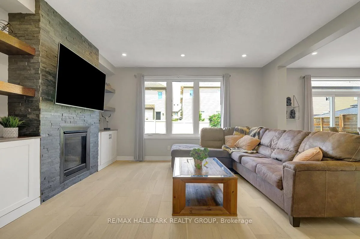 Photo 9 of 78 Russet Terrace, Ottawa, Barrhaven - Half Moon Bay — HOMEH