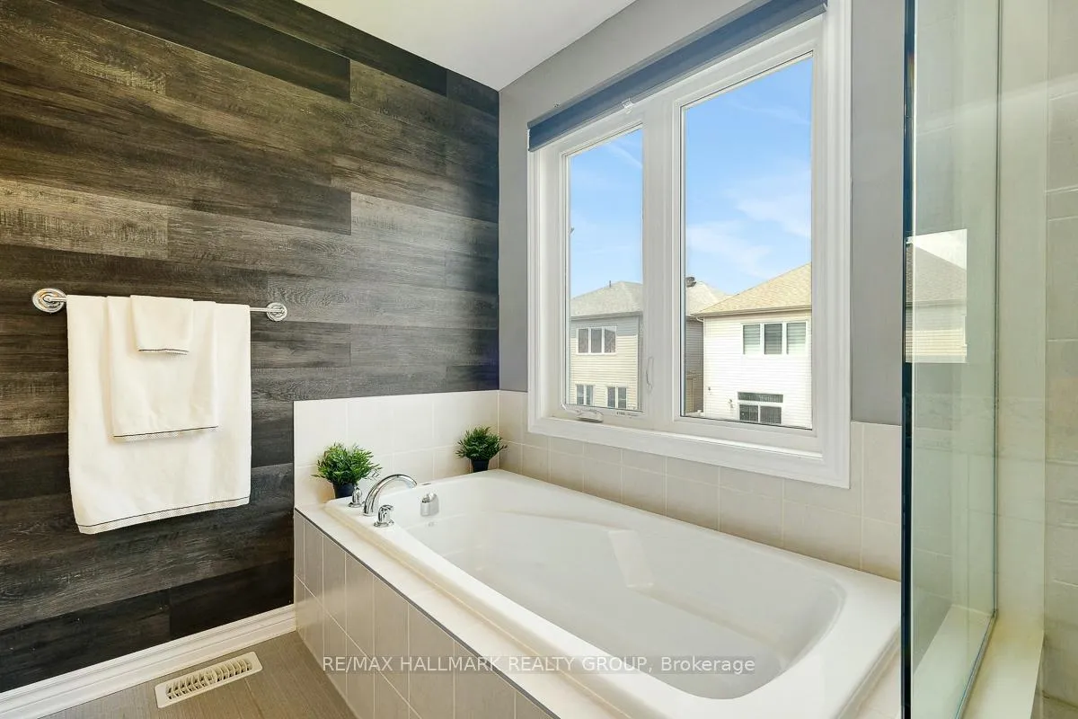 Photo 32 of 78 Russet Terrace, Ottawa, Barrhaven - Half Moon Bay — HOMEH