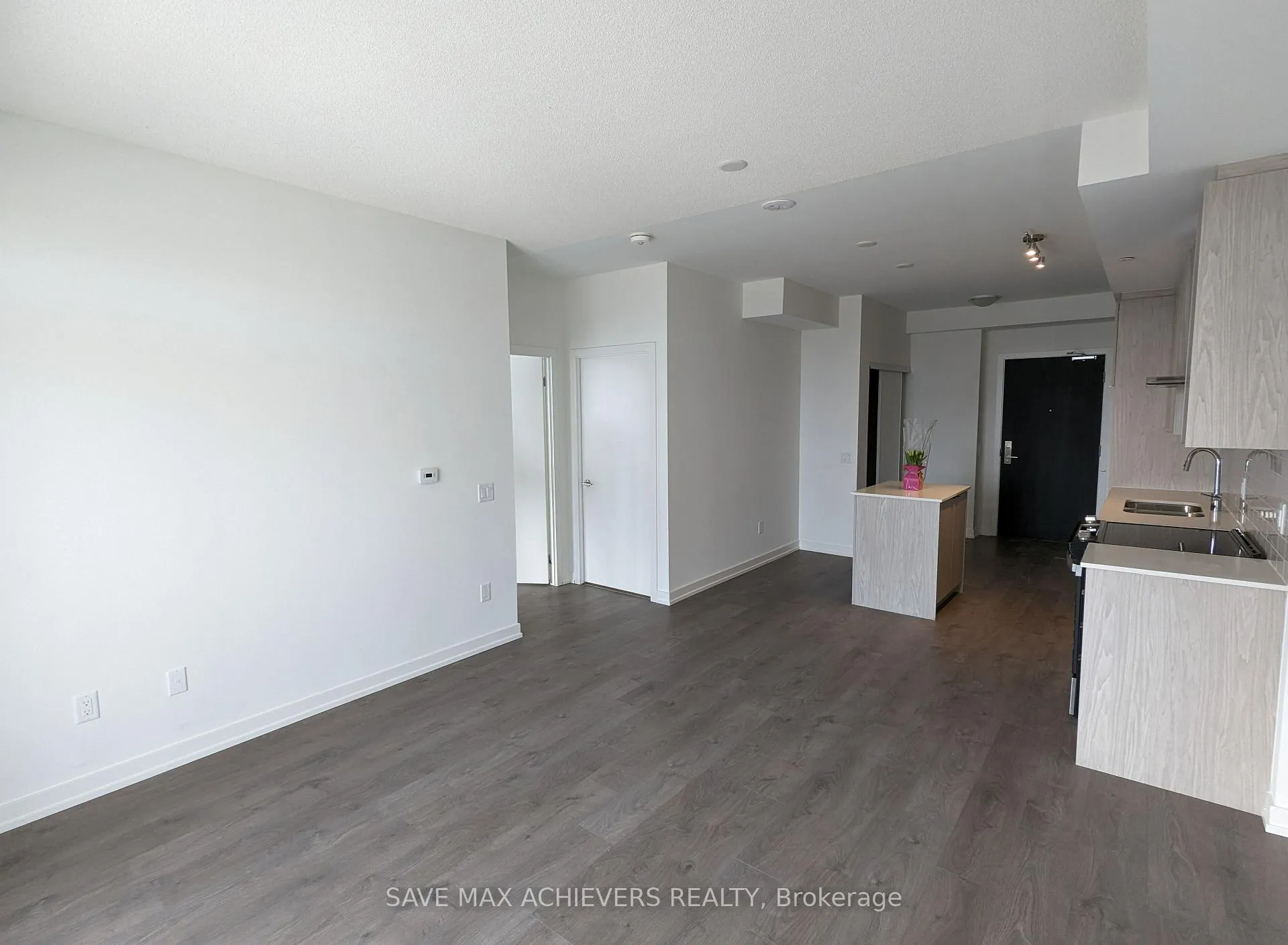 Photo 4 of Unit 1207, 55 Duke Street W, Kitchener — HOMEH